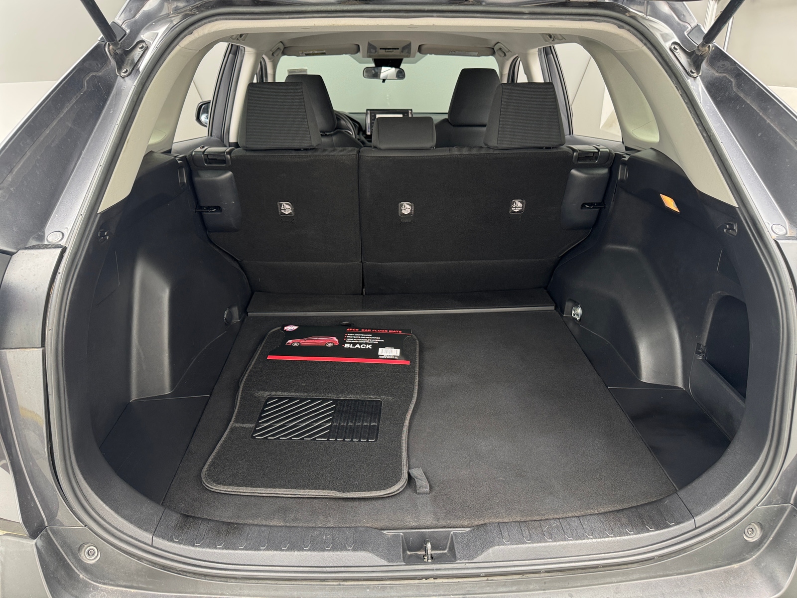 Thumbnail: 2019 Toyota RAV4 - 7