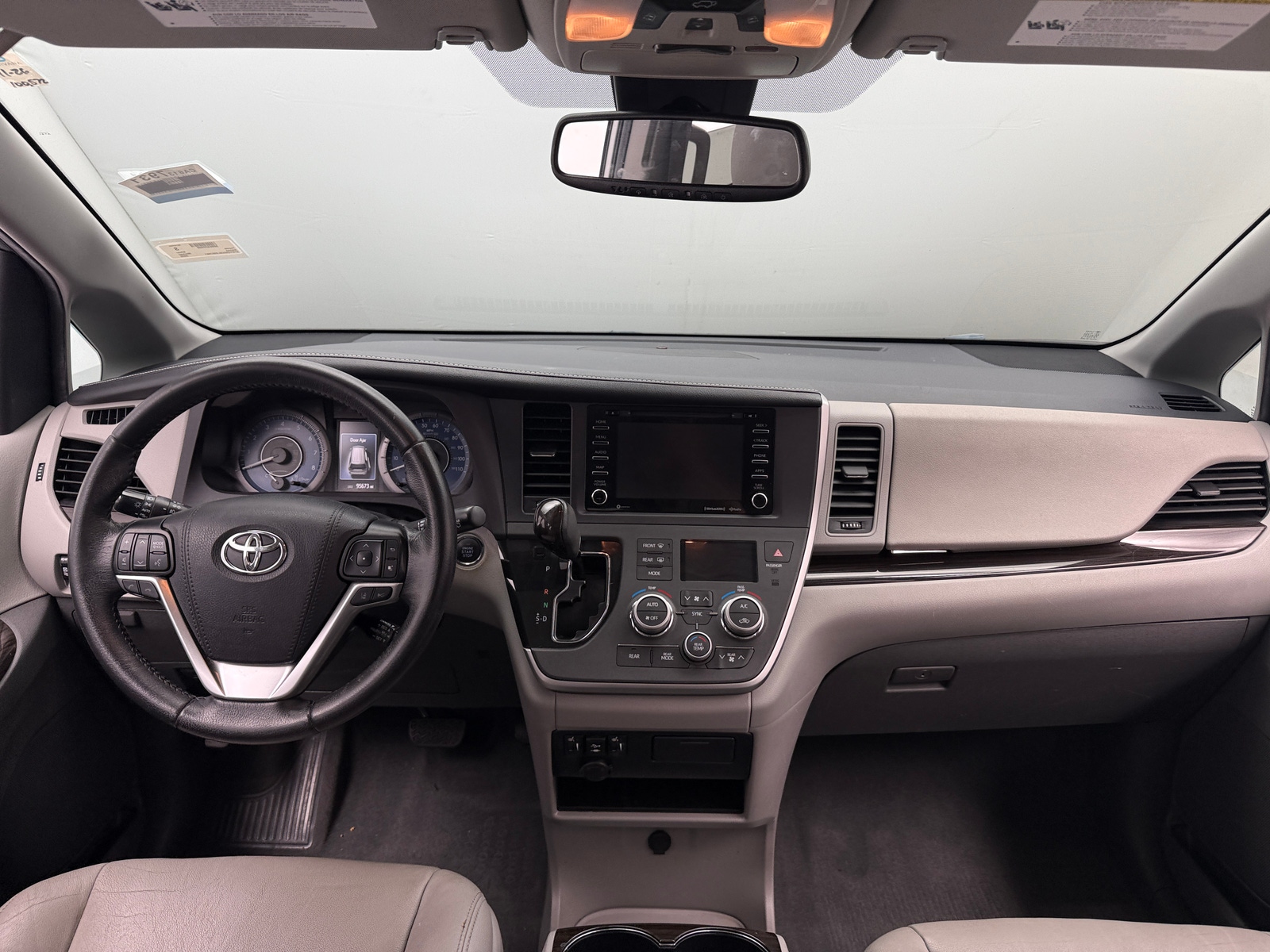 Thumbnail: 2020 Toyota Sienna - 2
