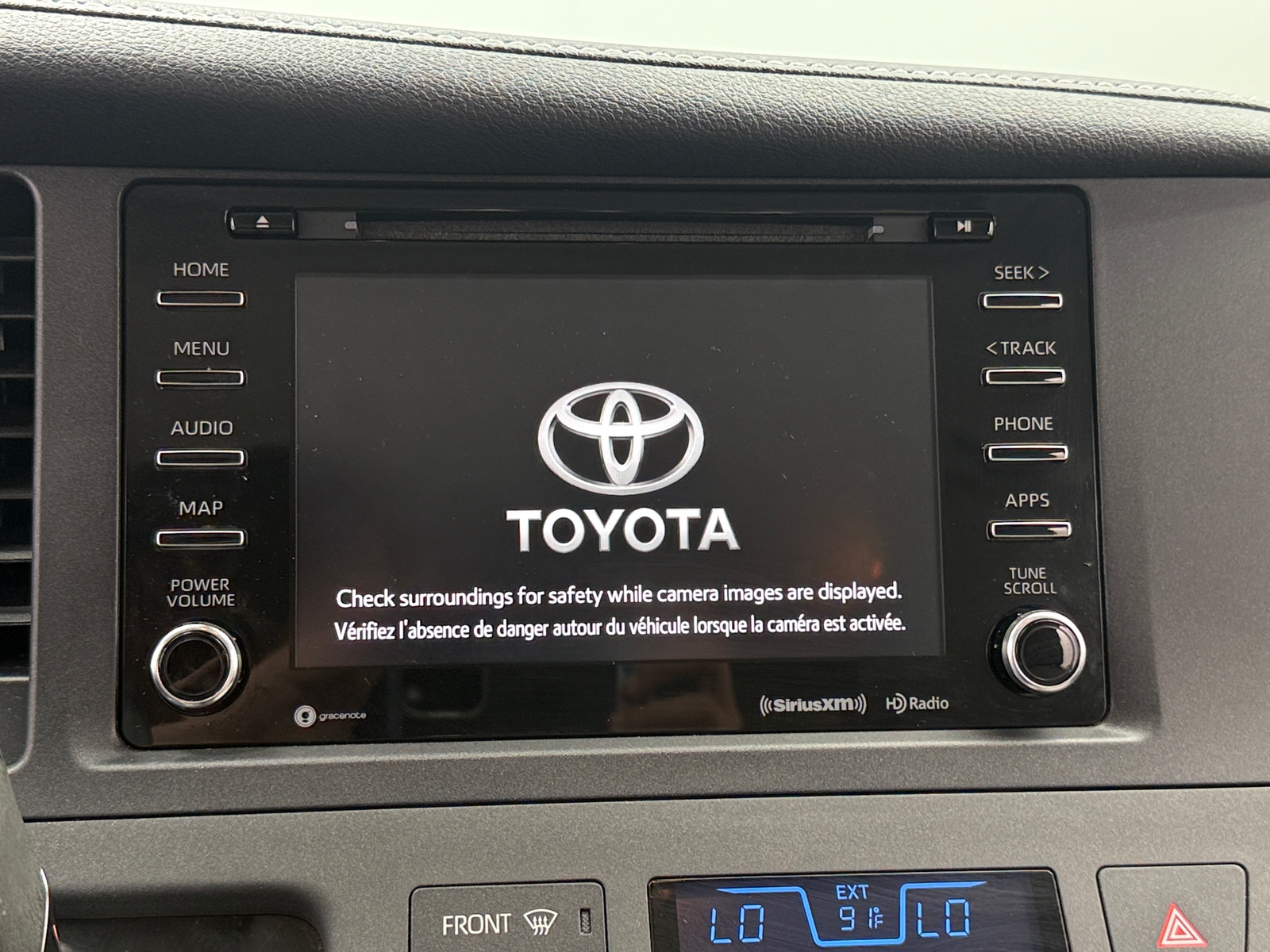 Thumbnail: 2020 Toyota Sienna - 3