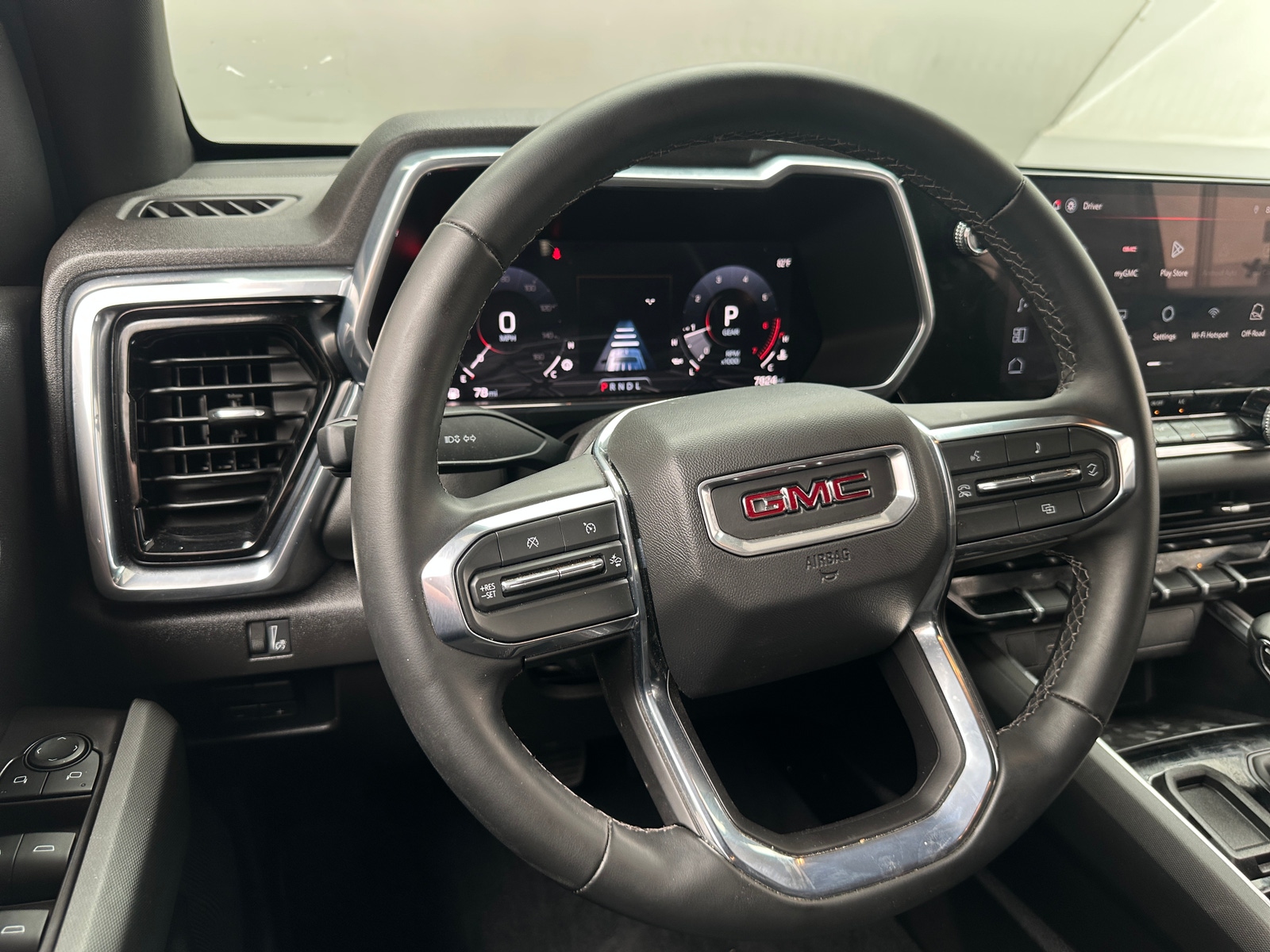 Thumbnail: 2026 GMC Canyon - 5