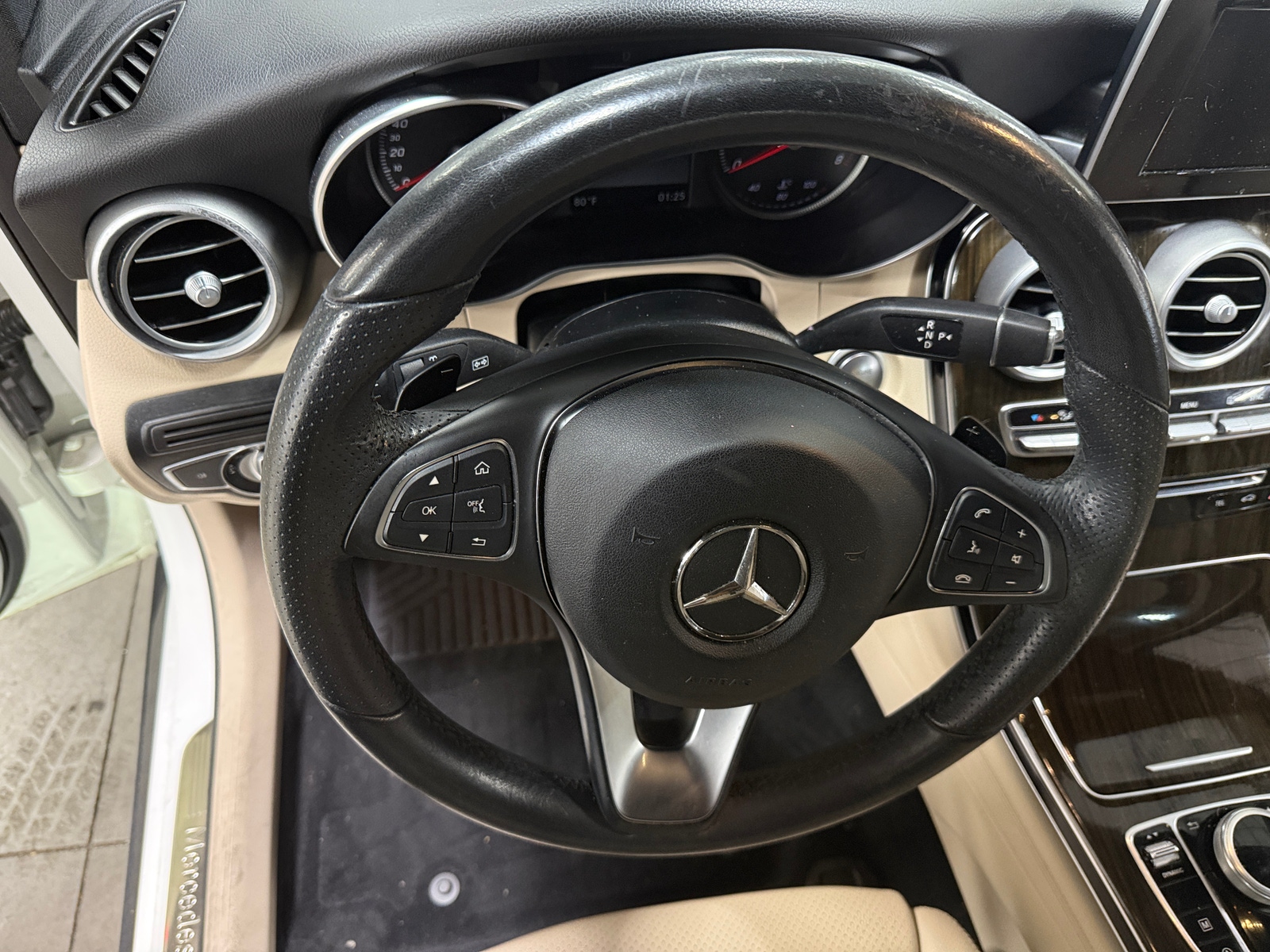 Thumbnail: 2017 Mercedes-Benz GLC - 4