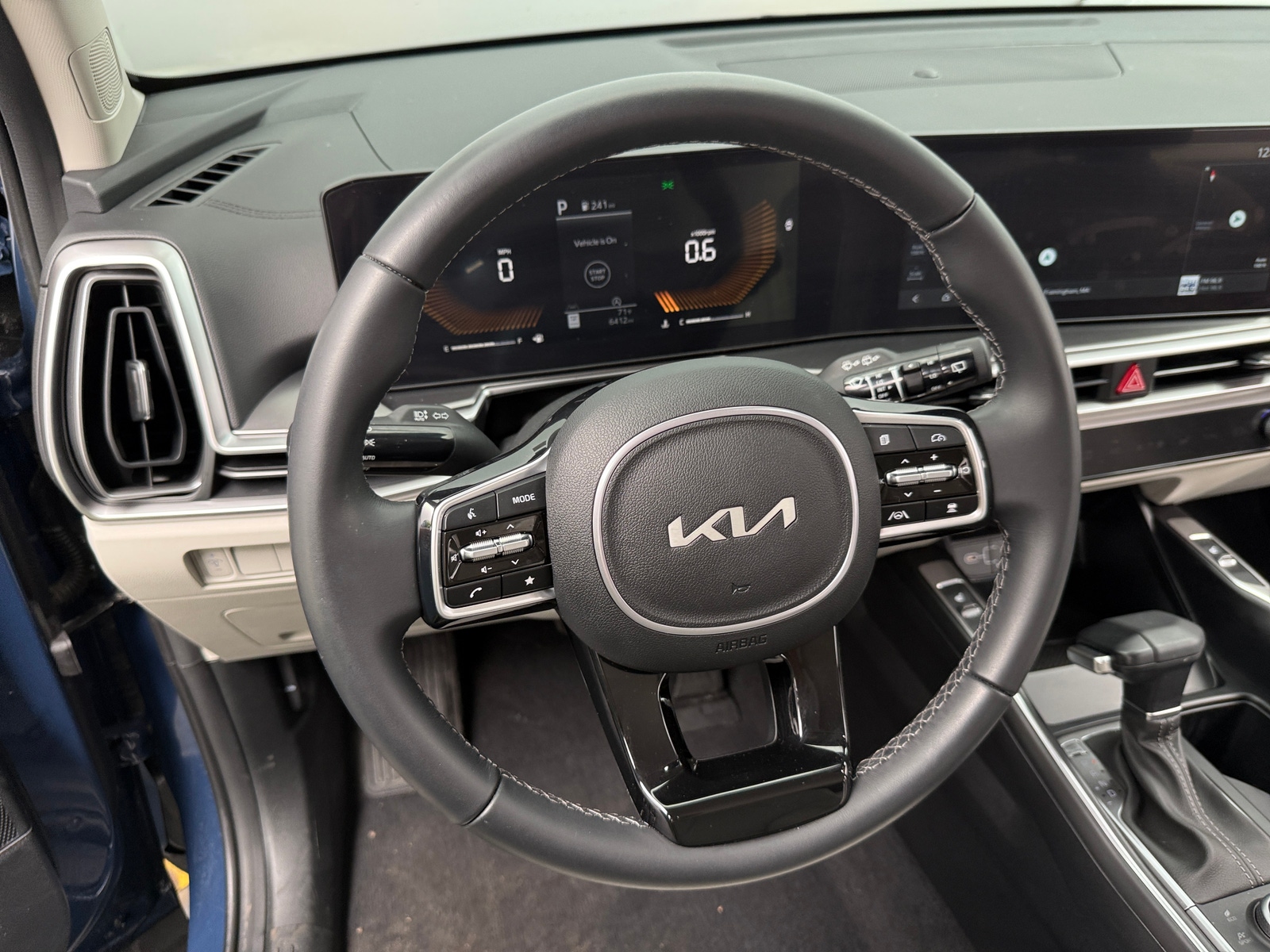 Thumbnail: 2024 Kia Sorento - 4
