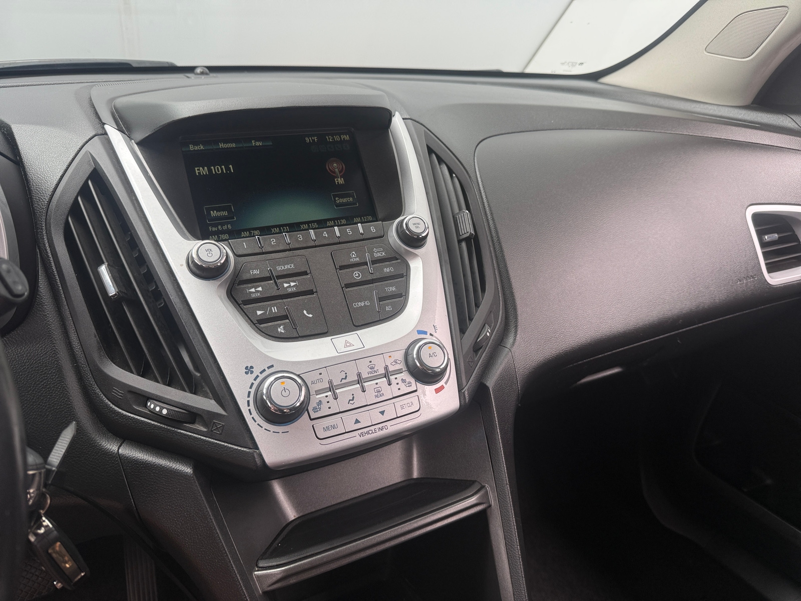 Thumbnail: 2016 Chevrolet Equinox - 4
