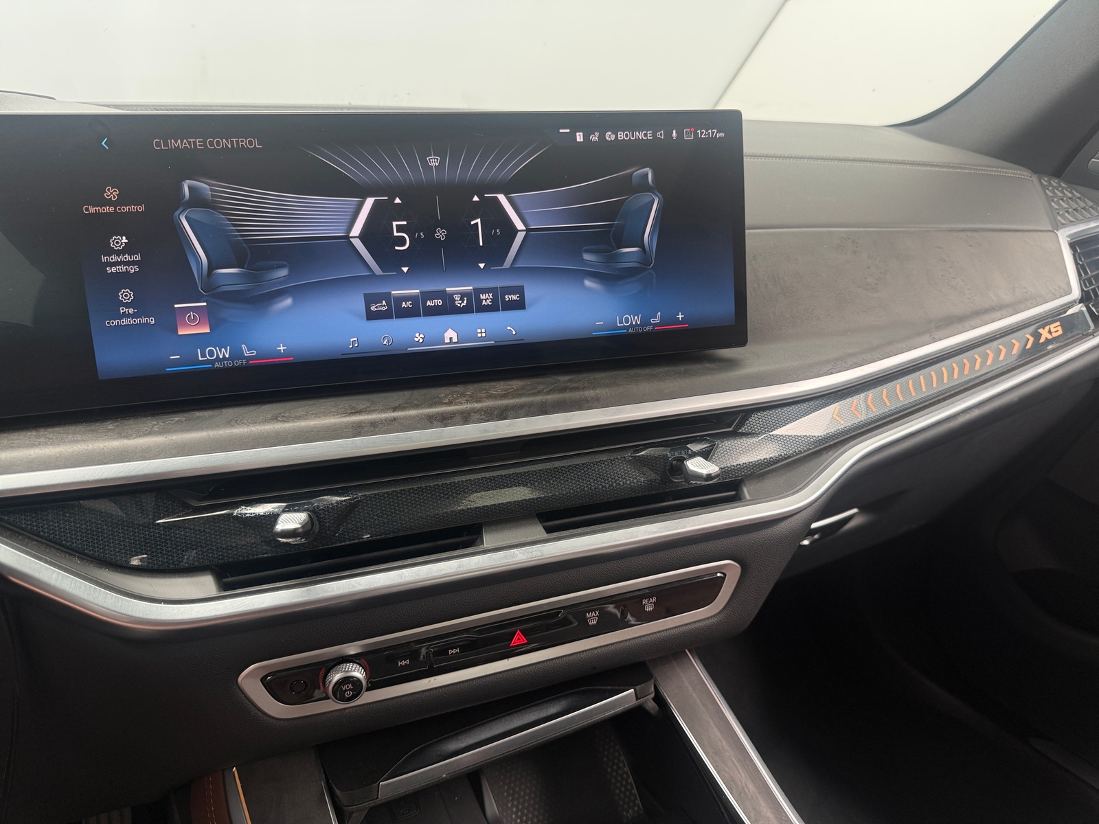Thumbnail: 2026 BMW X5 - 3