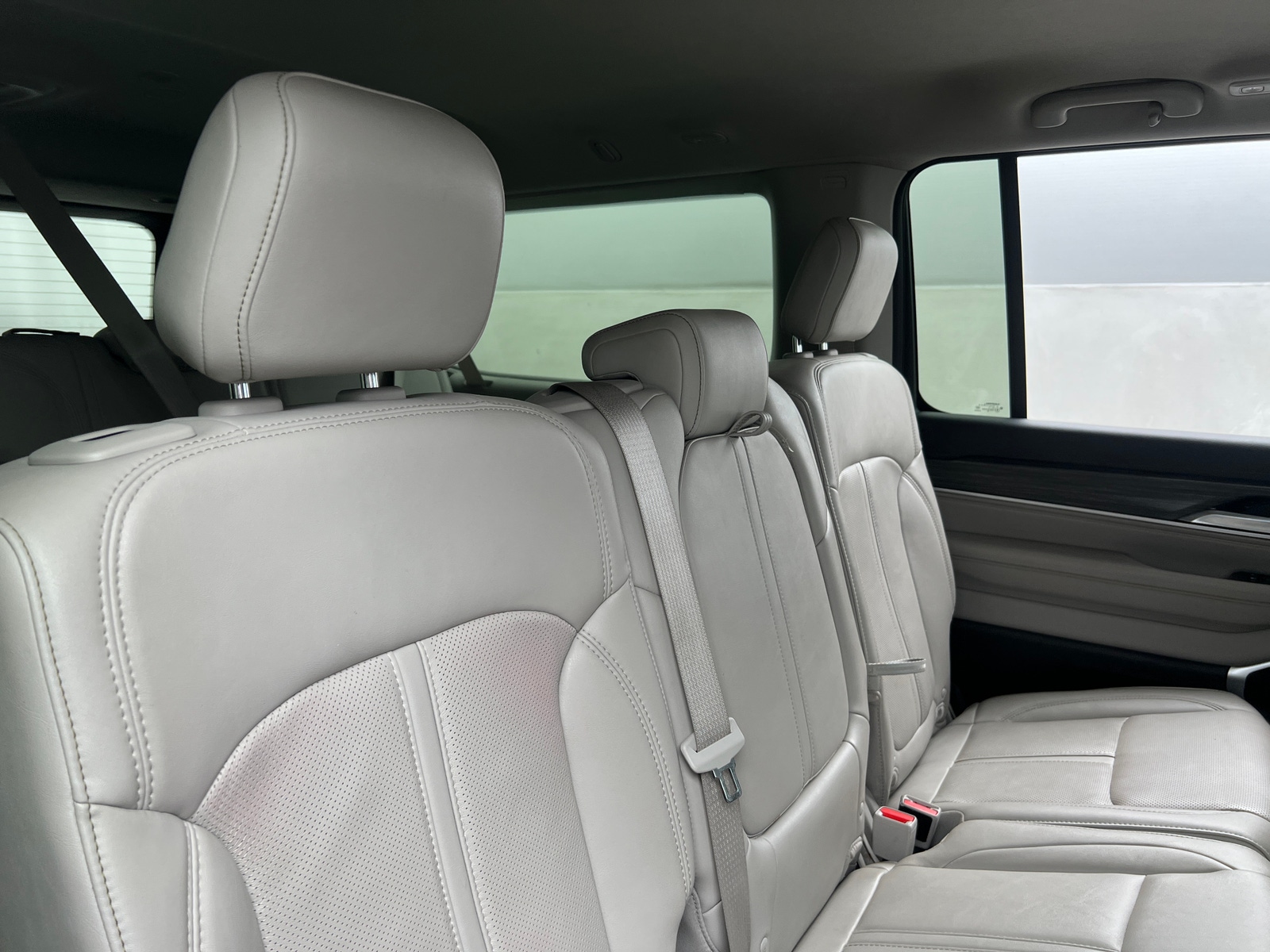 Thumbnail: 2024 Jeep Wagoneer - 5