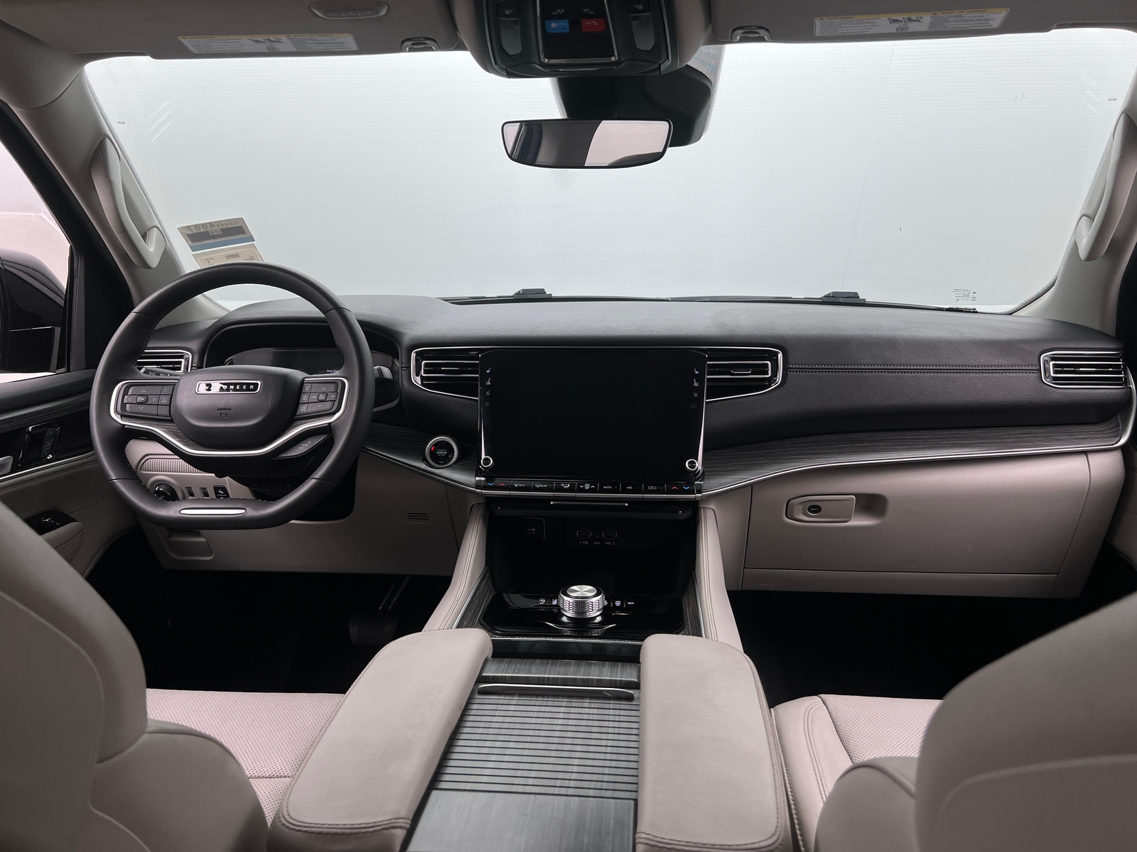 Thumbnail: 2024 Jeep Wagoneer - 2