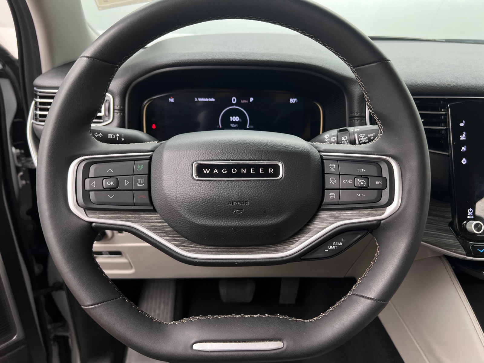 Thumbnail: 2024 Jeep Wagoneer - 4