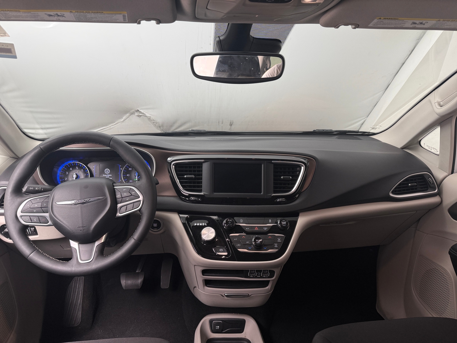 Thumbnail: 2024 Chrysler Voyager - 3