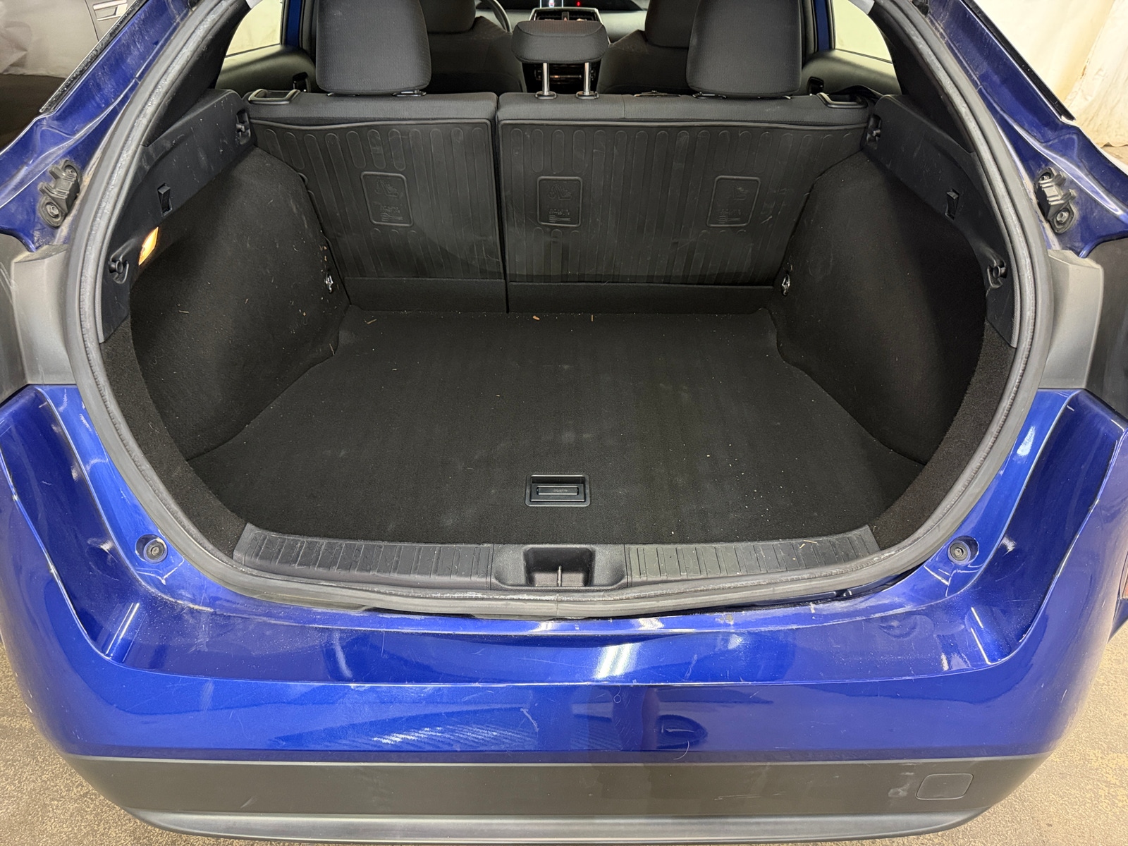Thumbnail: 2016 Toyota Prius - 7