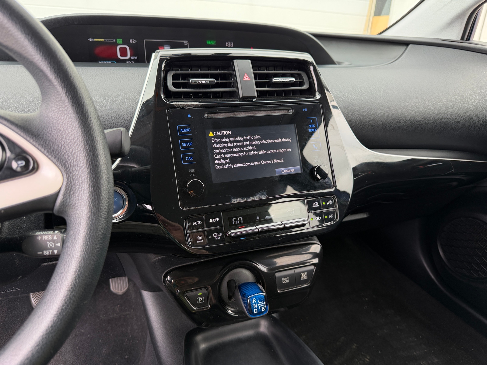 Thumbnail: 2016 Toyota Prius - 4