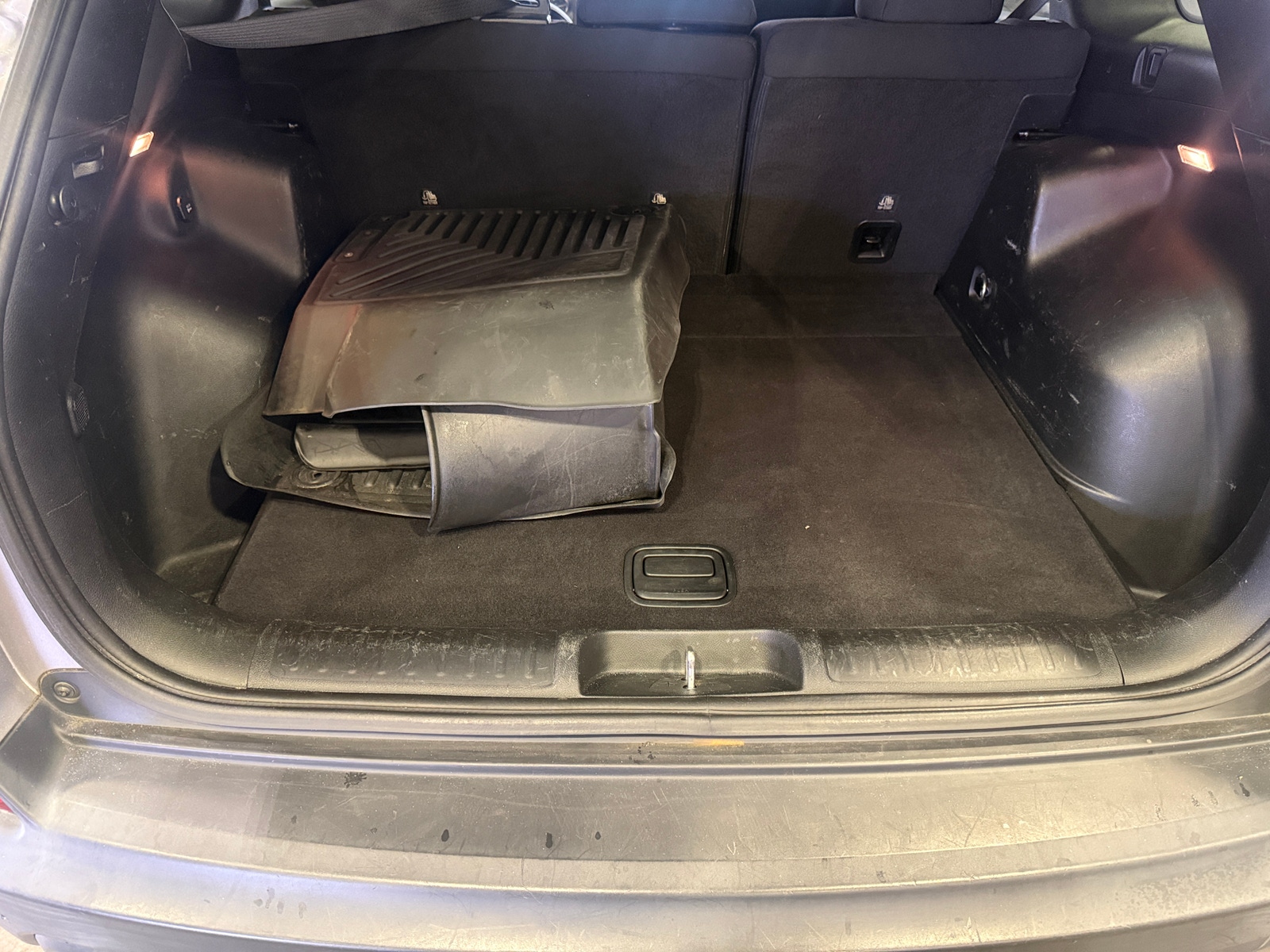 Thumbnail: 2019 Jeep Cherokee - 7