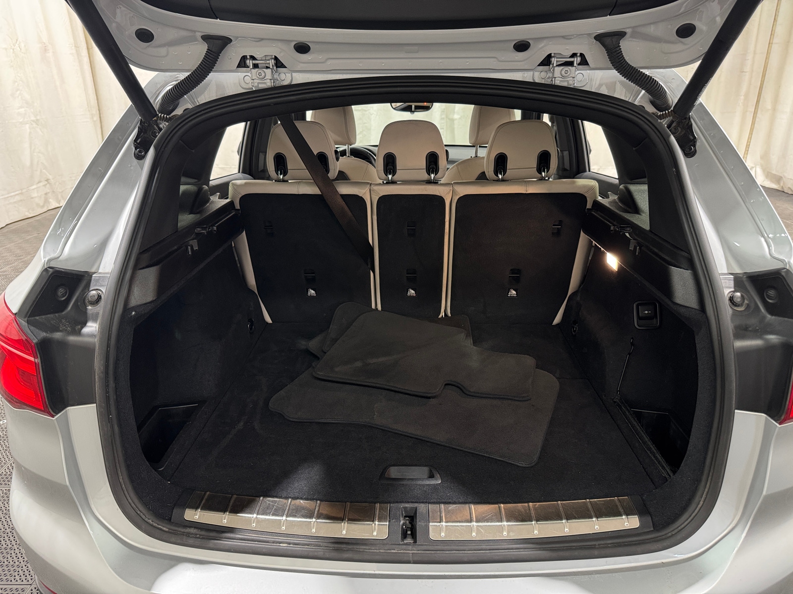 Thumbnail: 2017 BMW X1 - 6