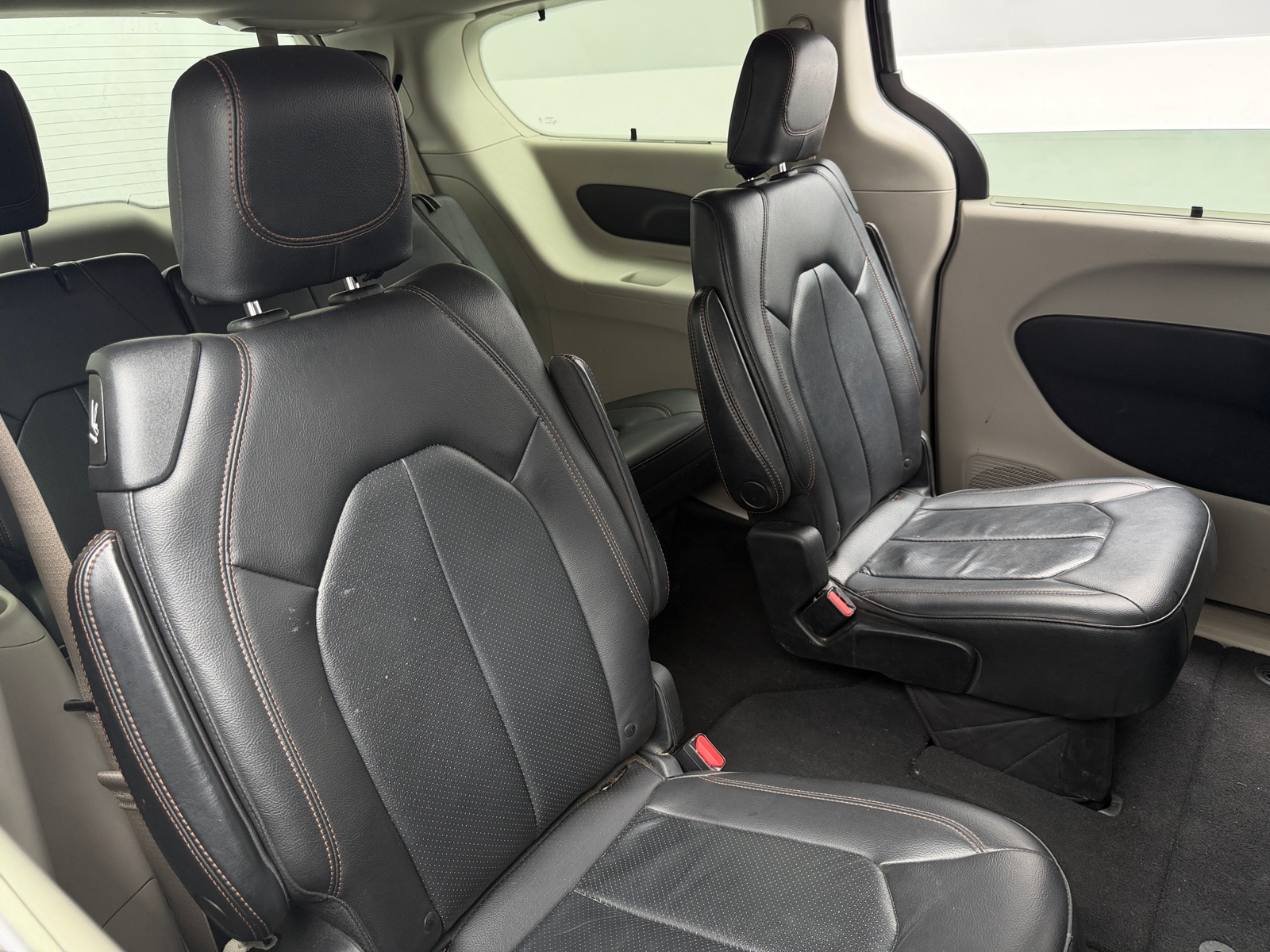 Thumbnail: 2020 Chrysler Pacifica - 5