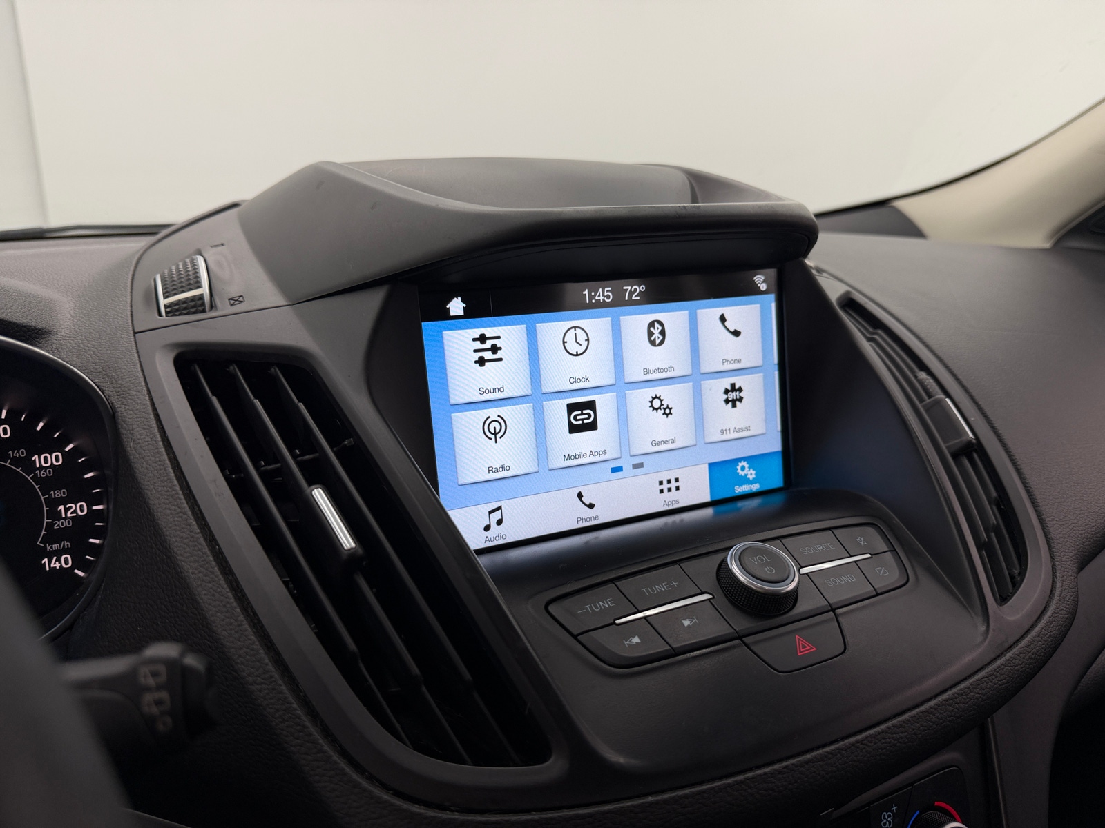 Thumbnail: 2019 Ford Escape - 4