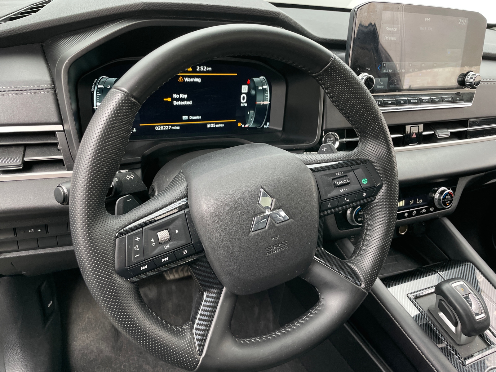Thumbnail: 2024 Mitsubishi Outlander - 4