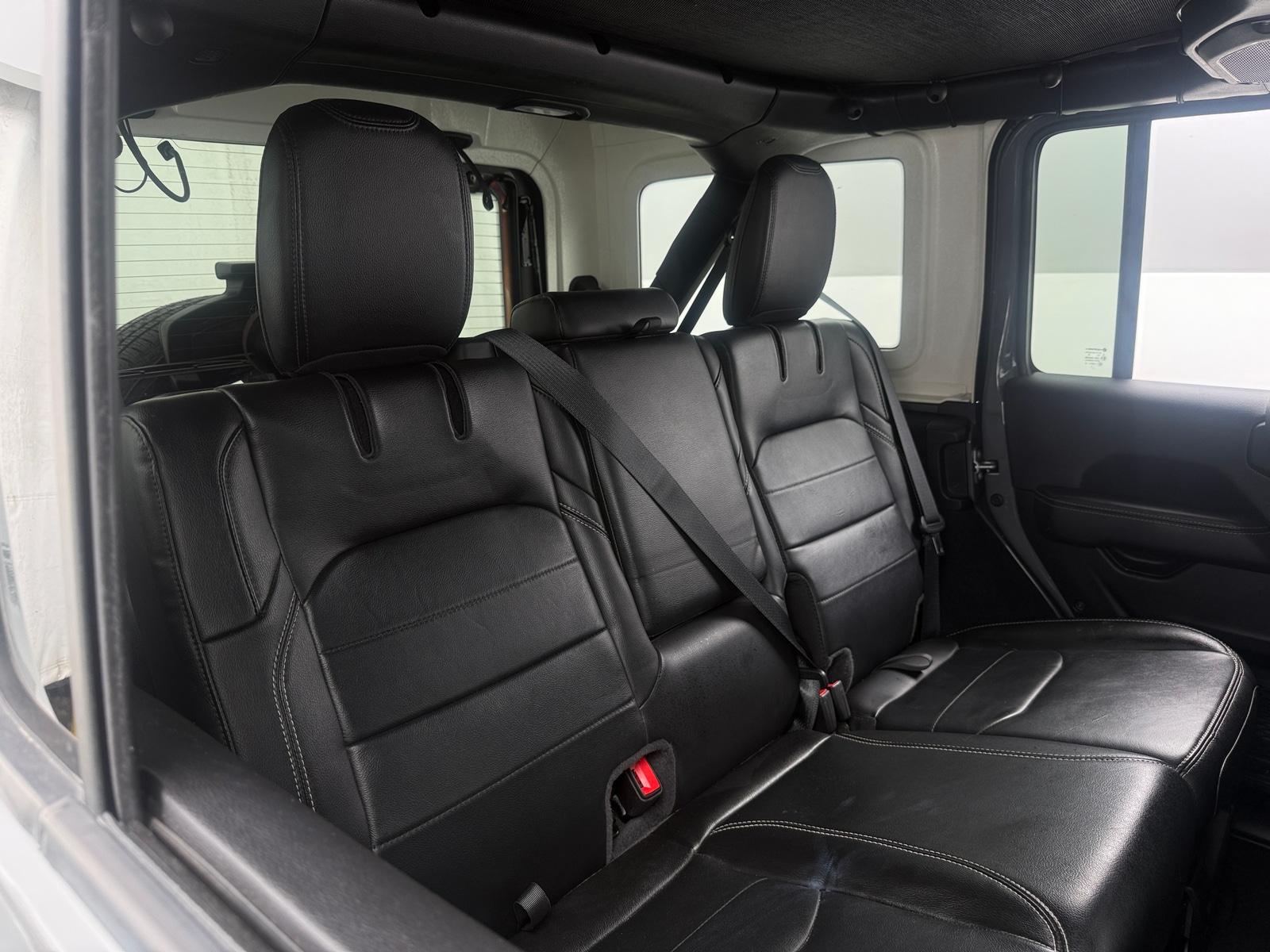 Thumbnail: 2022 Jeep Wrangler - 5