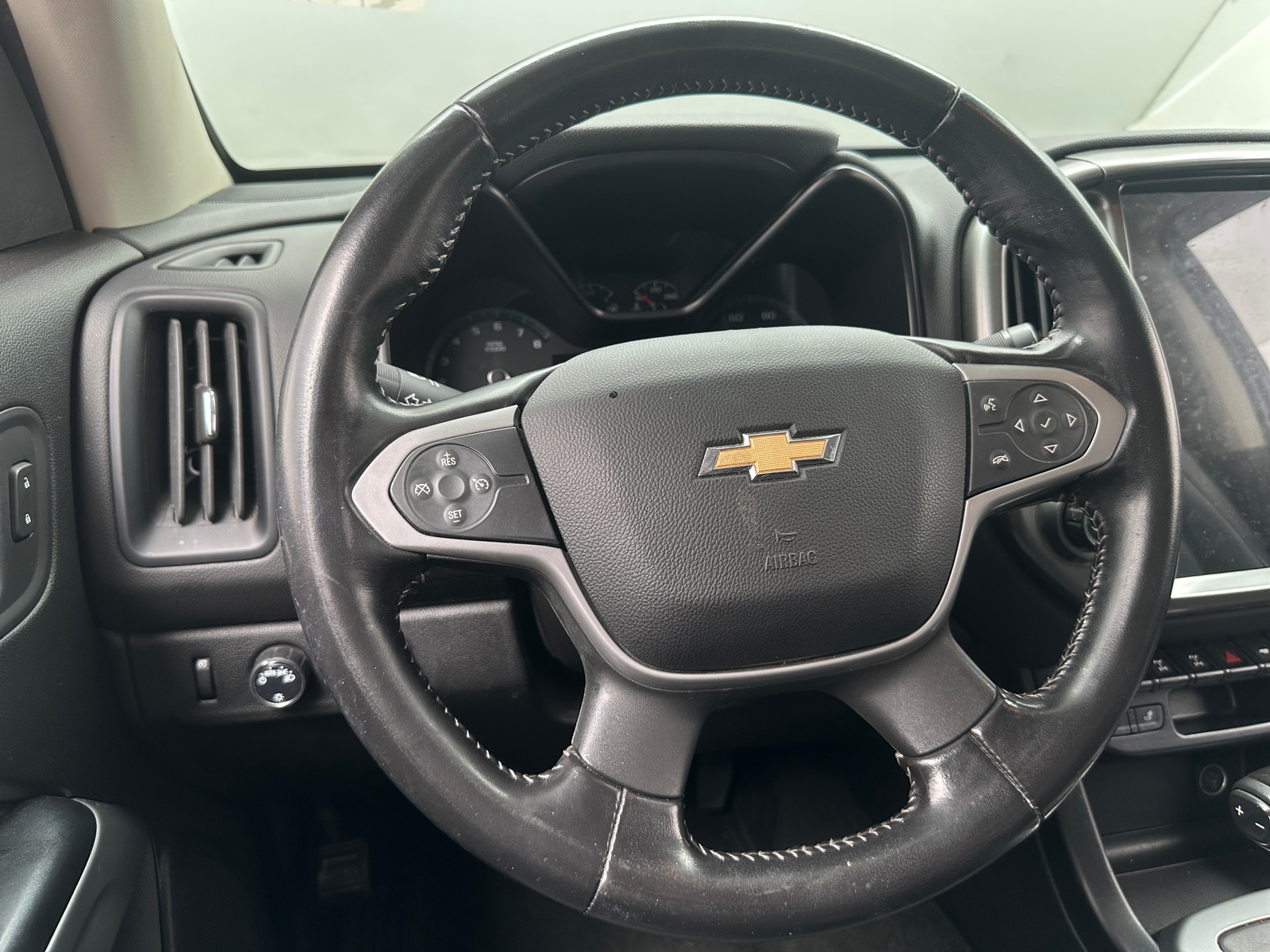 Thumbnail: 2018 Chevrolet Colorado - 4