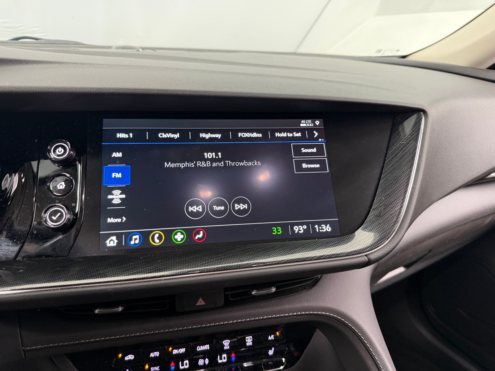 Thumbnail: 2023 Buick Envision - 3