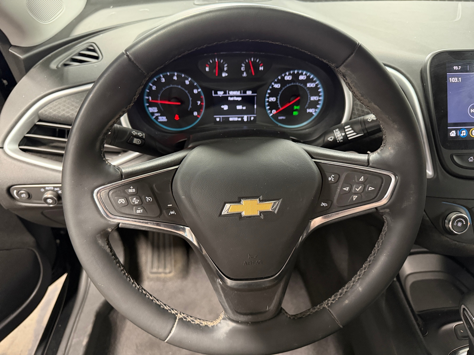 Thumbnail: 2023 Chevrolet Malibu - 5