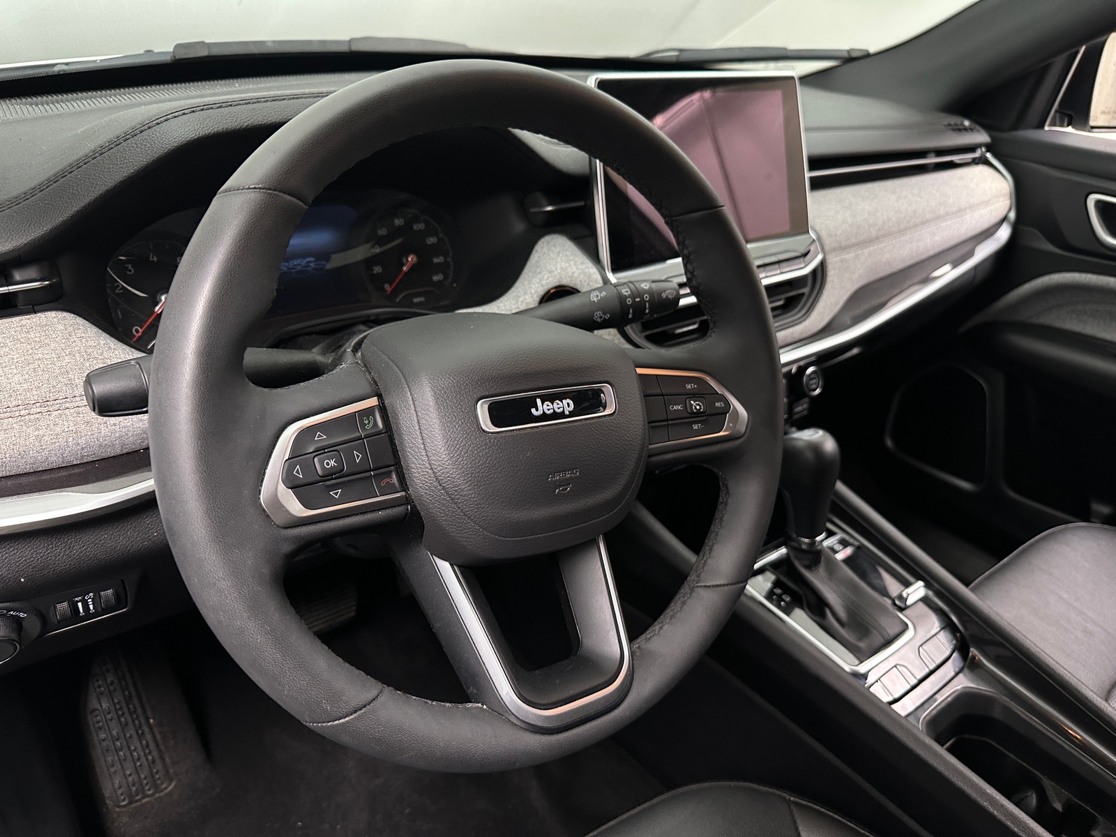 Thumbnail: 2023 Jeep Compass - 4