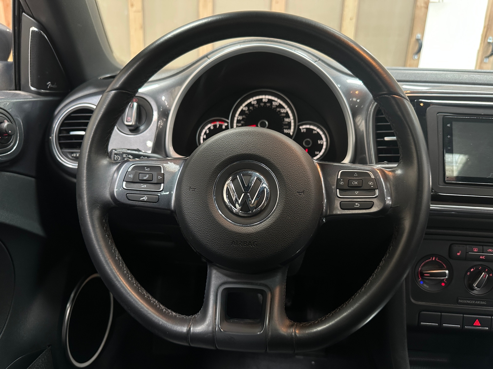 Thumbnail: 2013 Volkswagen Beetle - 4