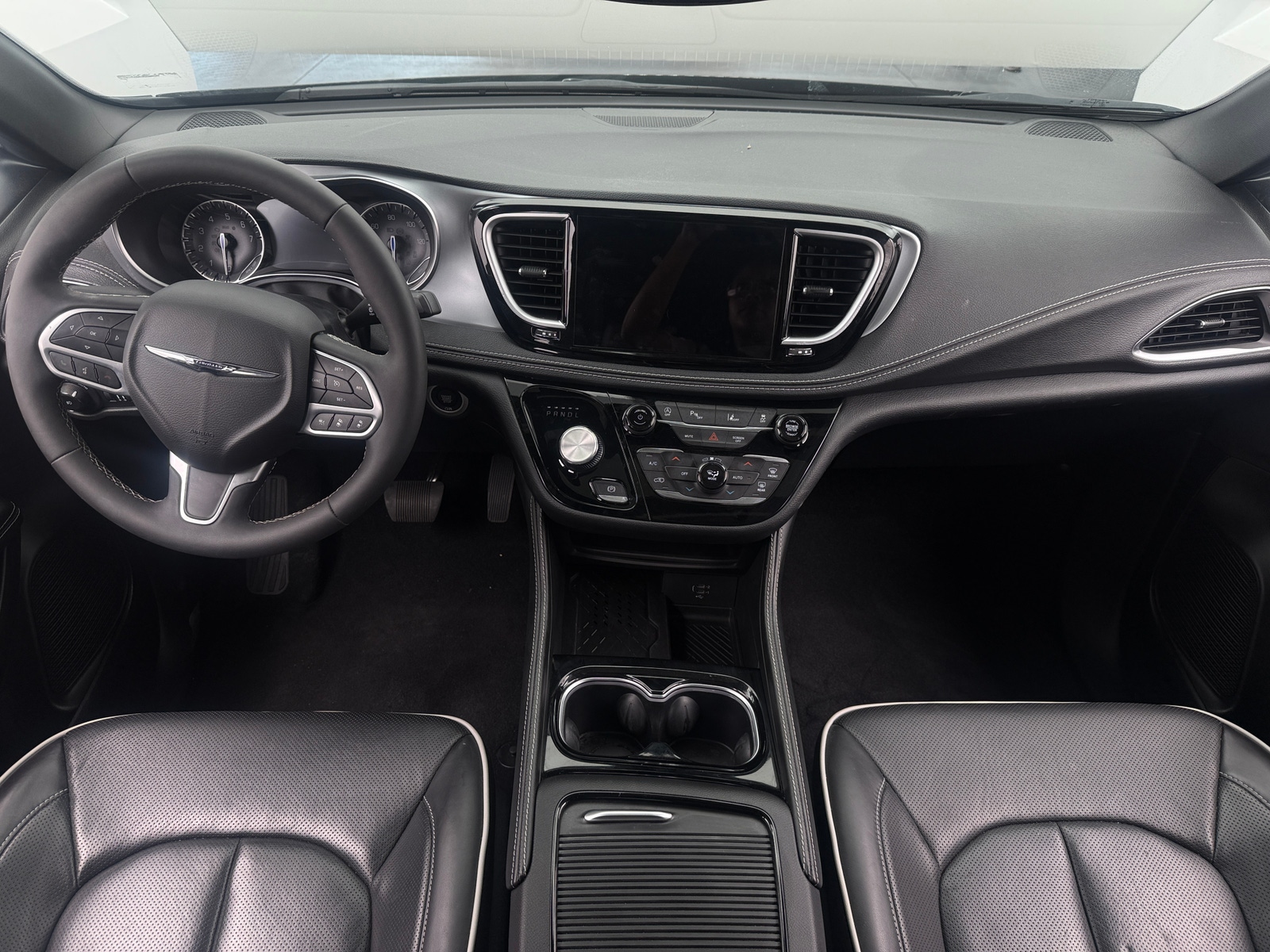 Thumbnail: 2026 Chrysler Pacifica - 2