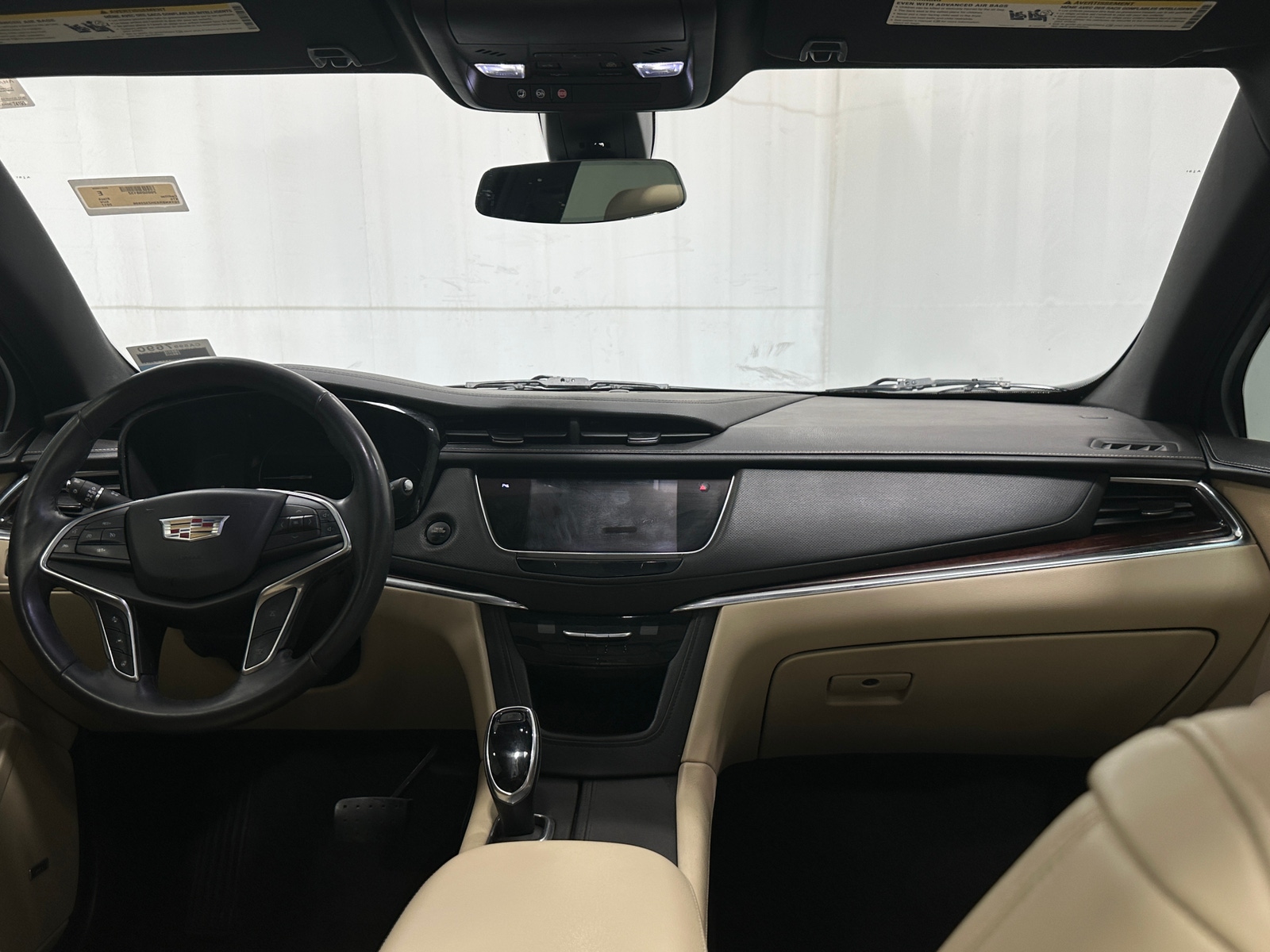 Thumbnail: 2017 Cadillac XT5 - 2