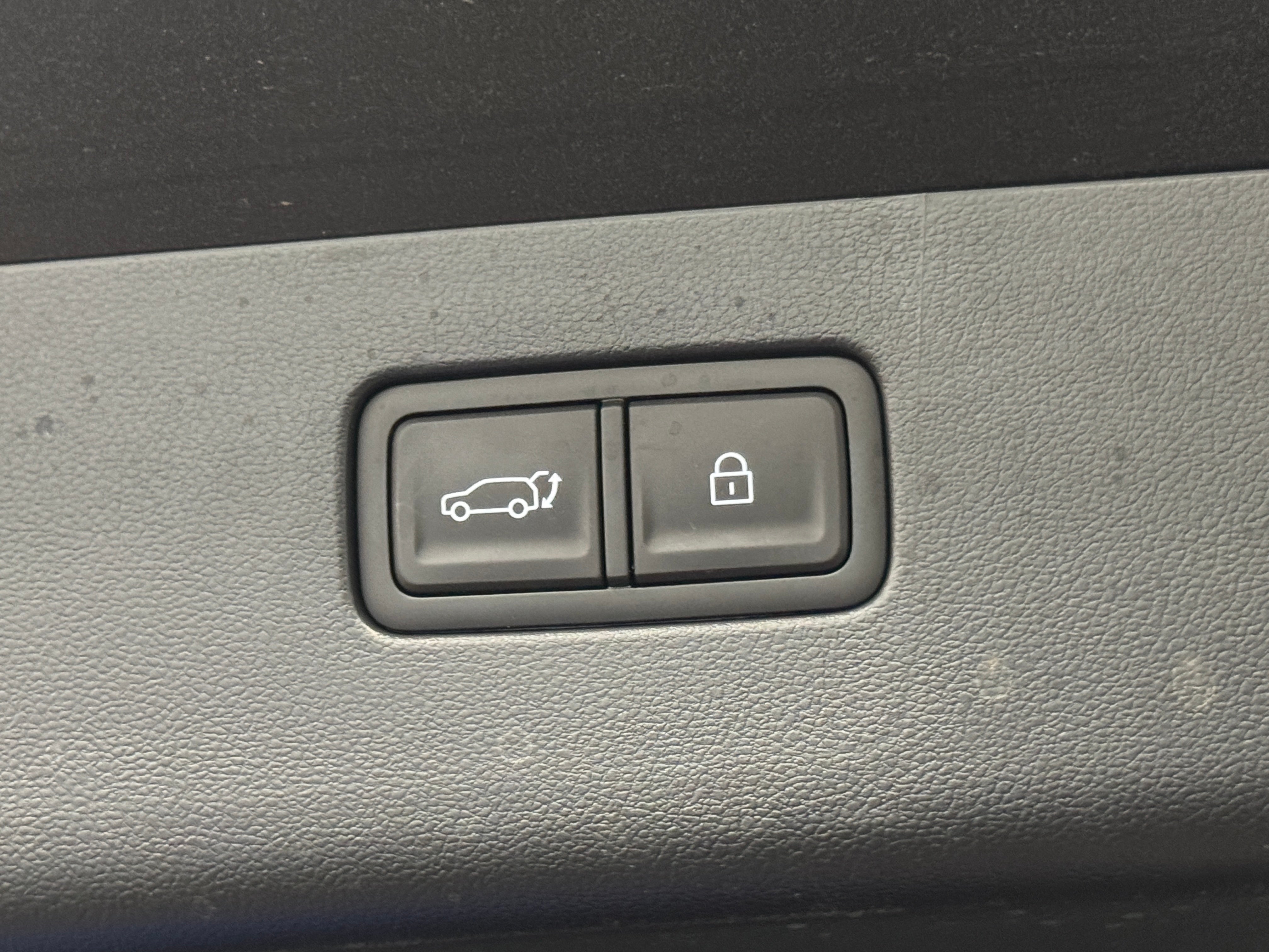Used 2026 Hyundai IONIQ 9 SE with VIN 7YAMTFS35TY004854 for sale in Auburn, WA