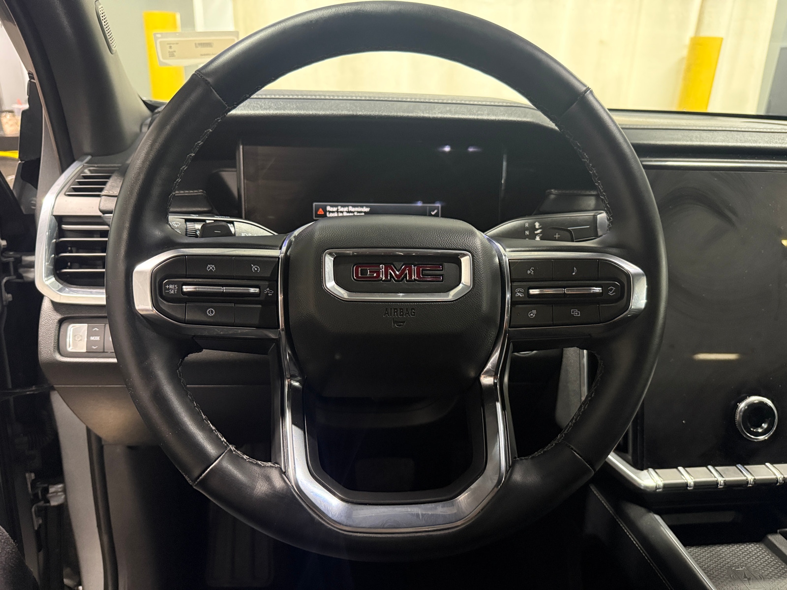 Thumbnail: 2026 GMC Acadia - 4