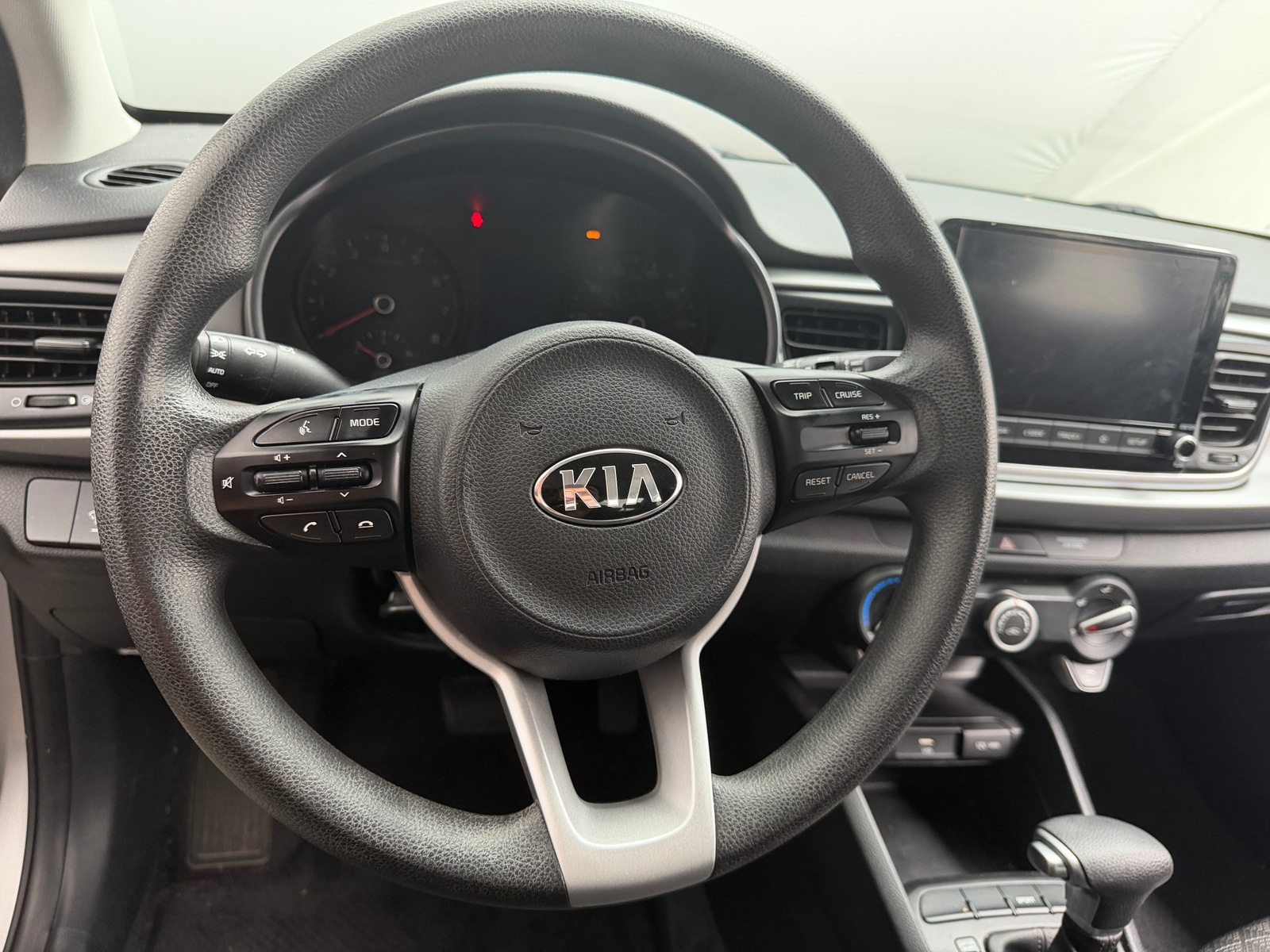 Thumbnail: 2021 Kia Rio - 5