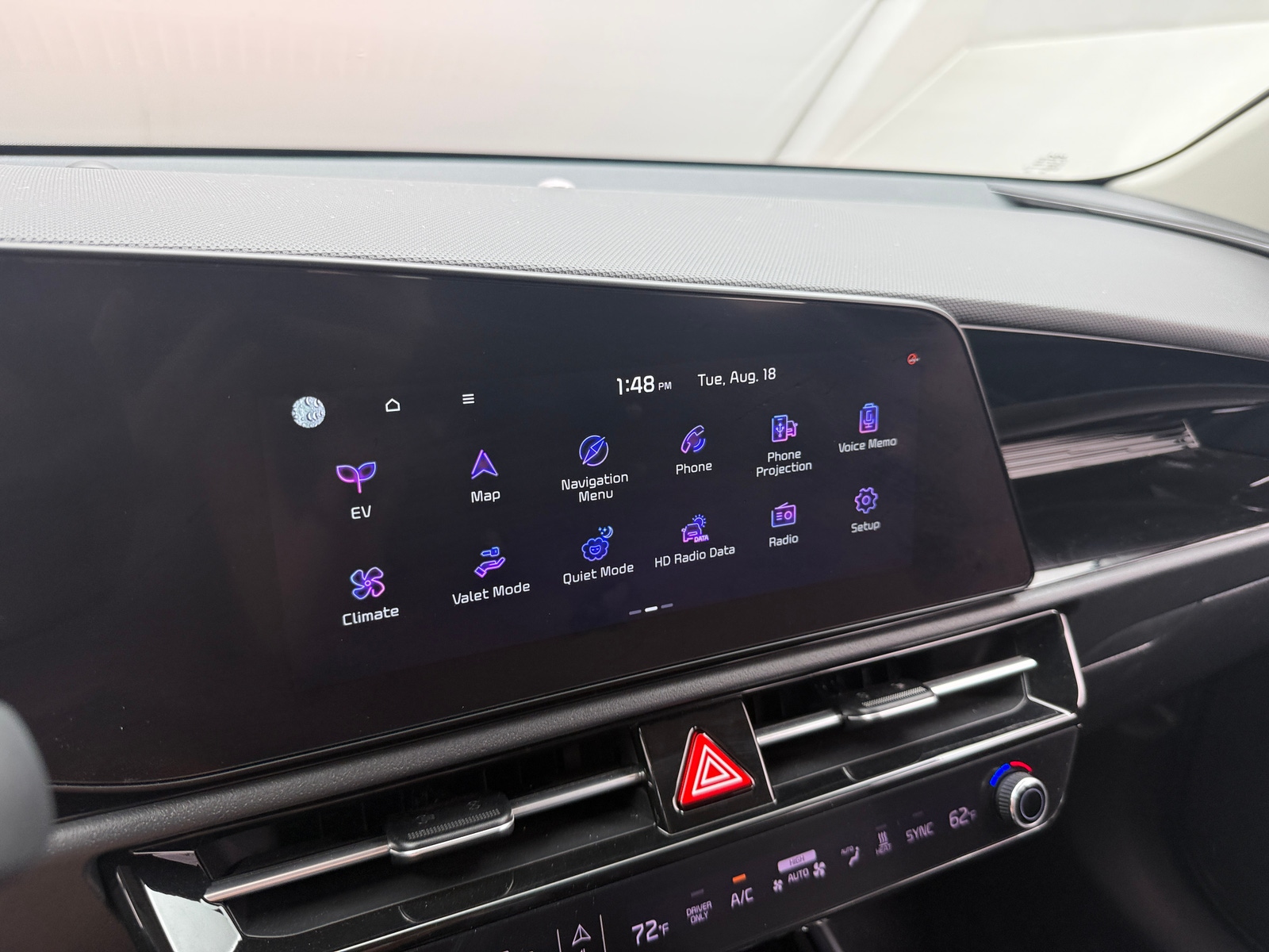 Thumbnail: 2023 Kia Niro - 3