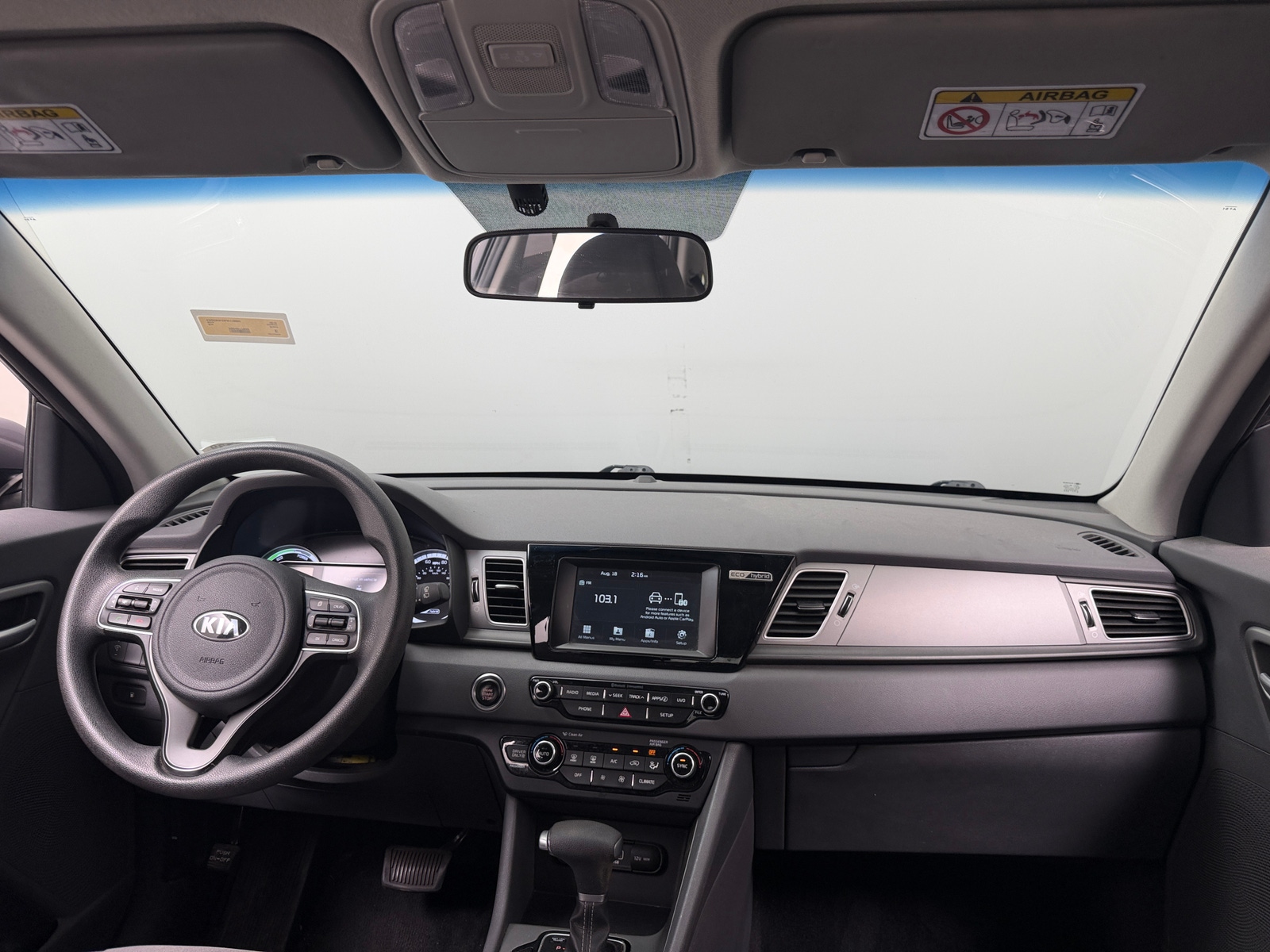 Thumbnail: 2018 Kia Niro - 3