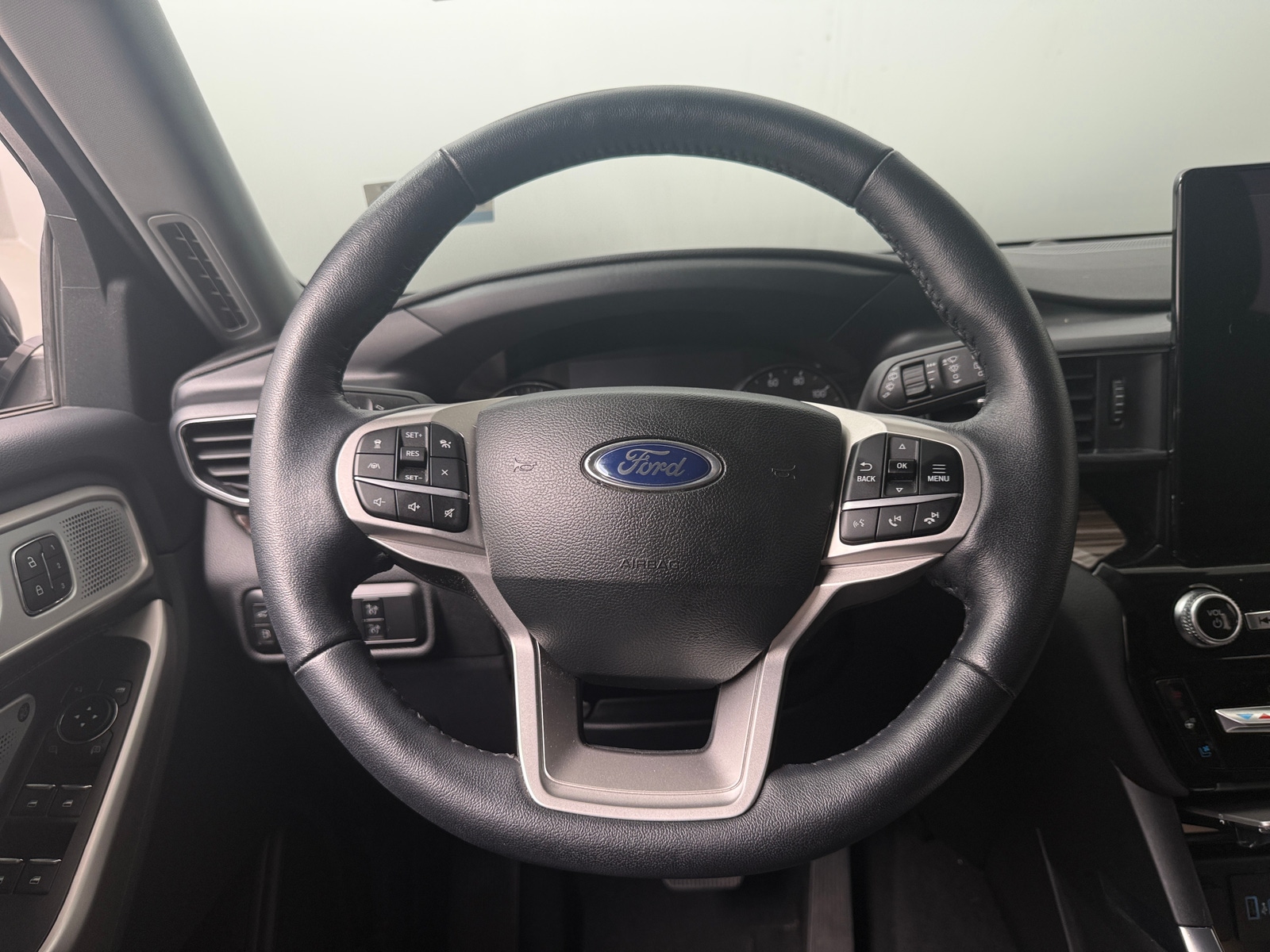 Thumbnail: 2023 Ford Explorer - 4