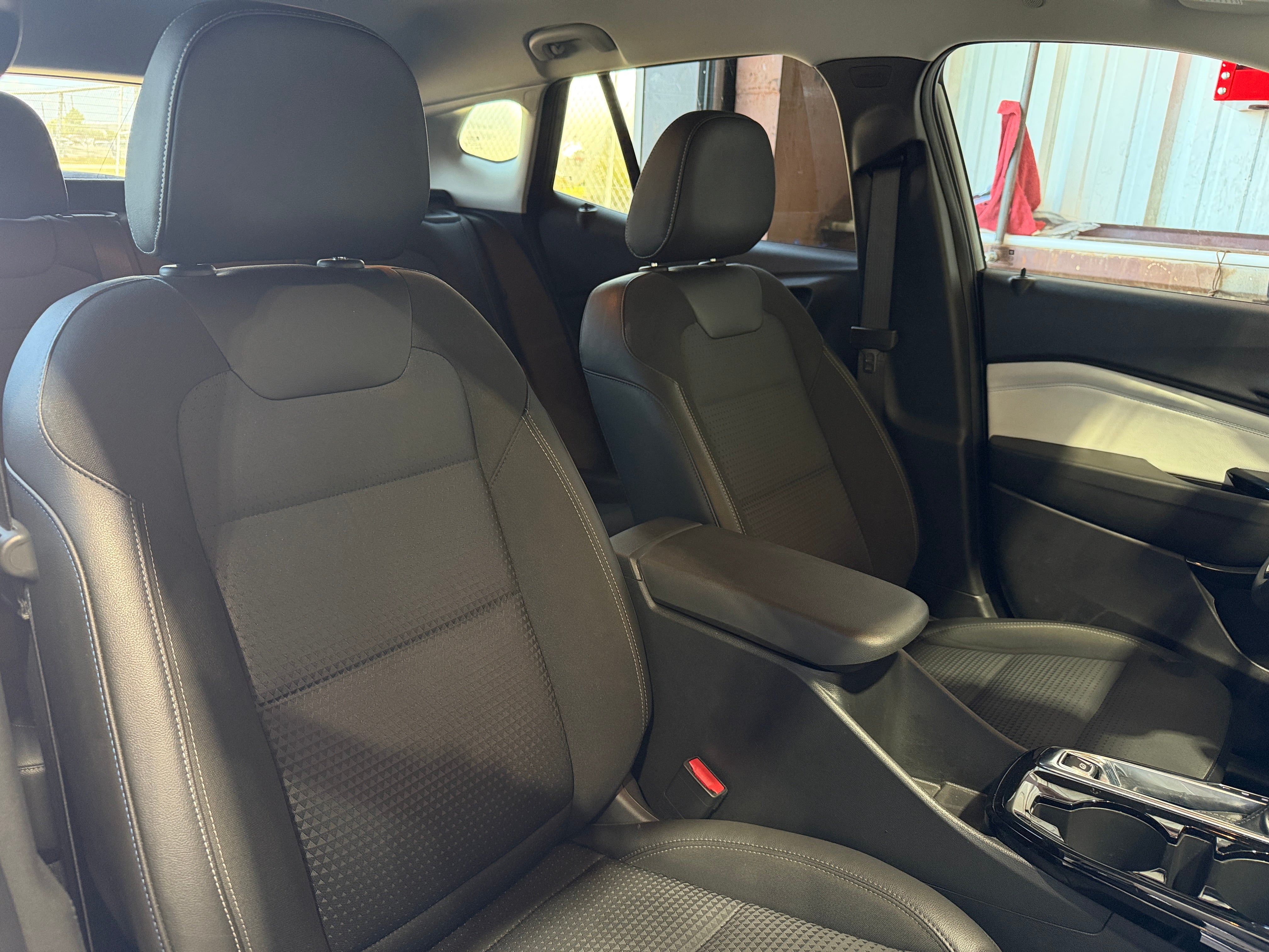 2025 Chevrolet Trax LT - Photo 7
