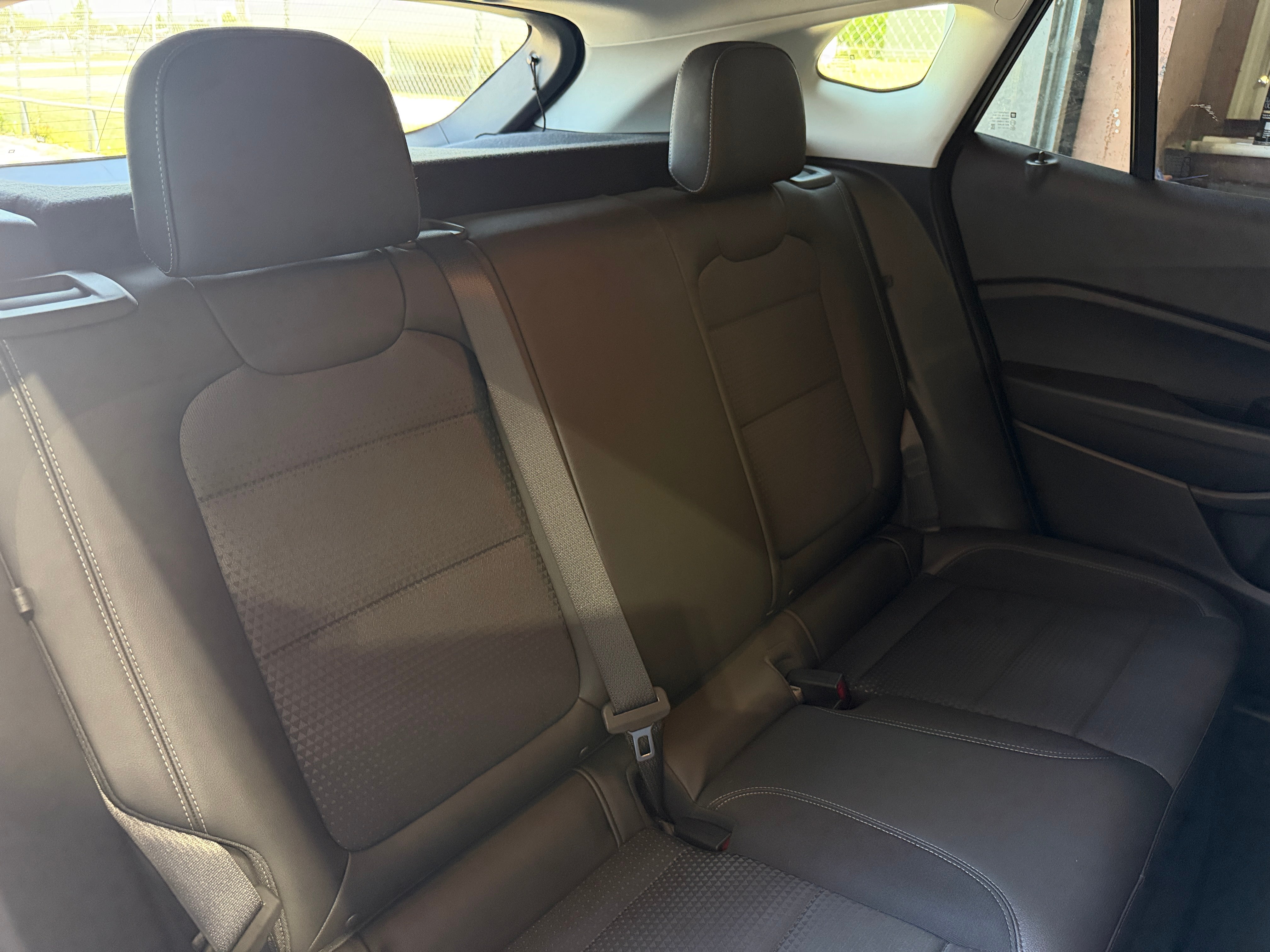 2025 Chevrolet Trax LT - Photo 8