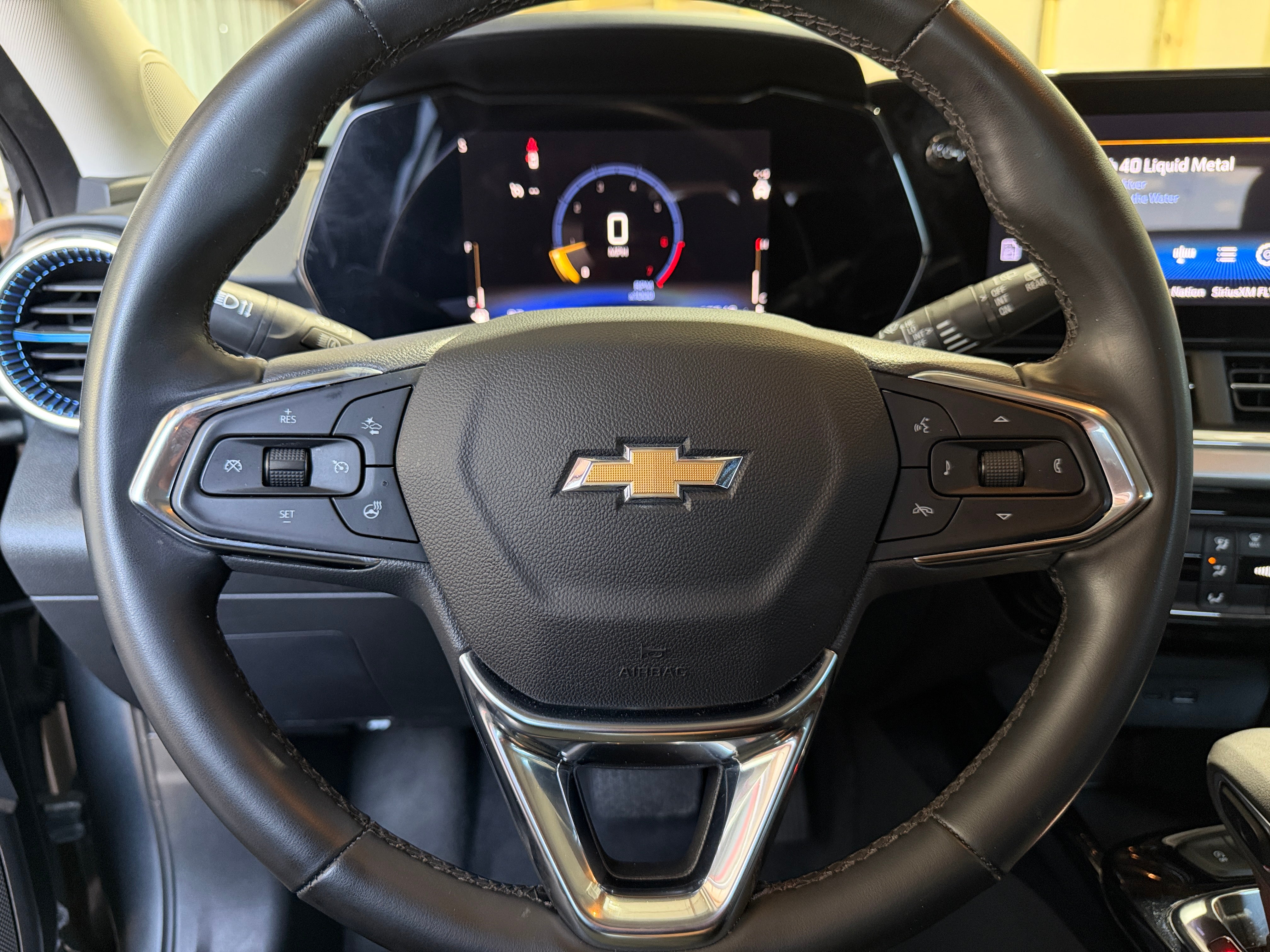 2025 Chevrolet Trax LT - Photo 6