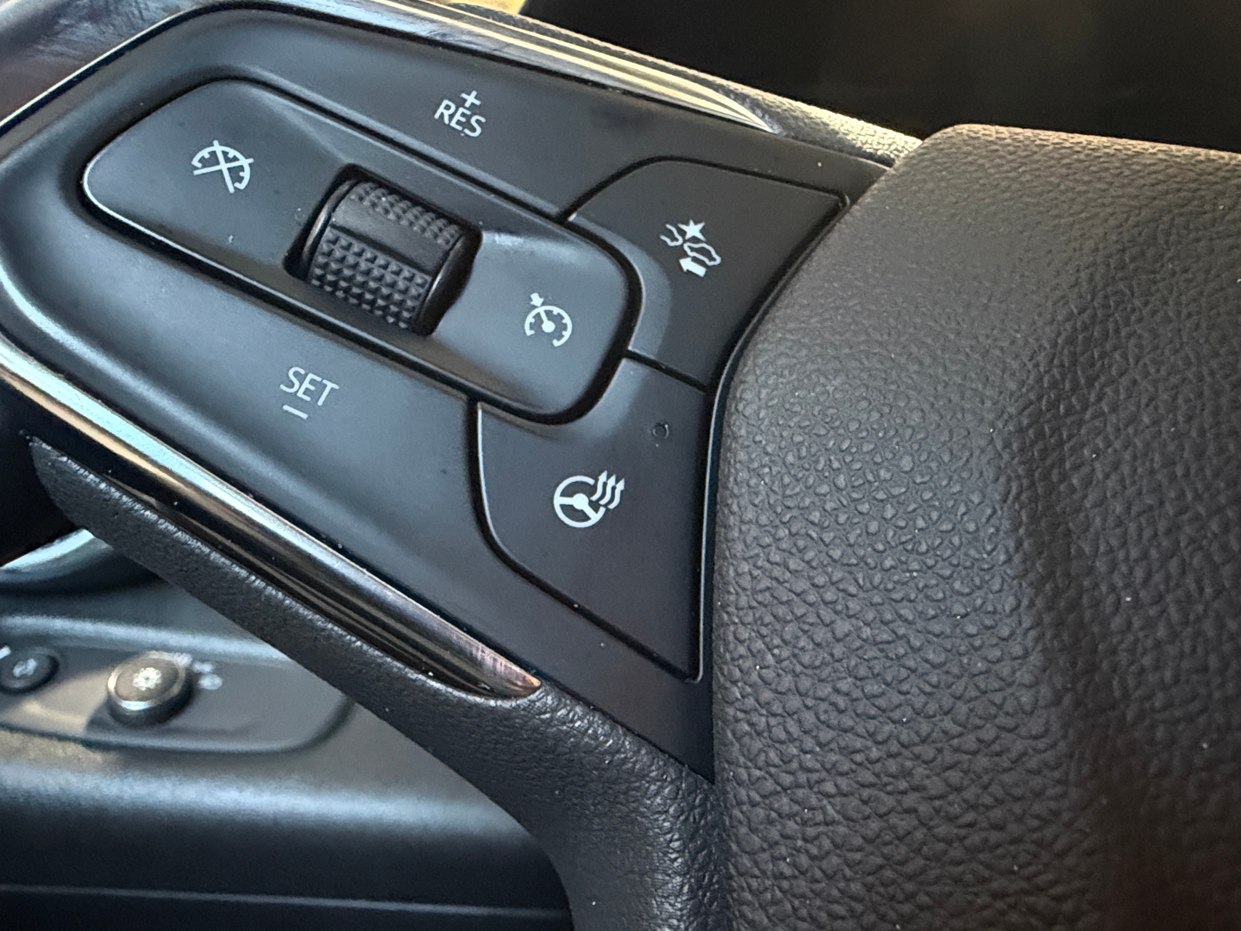 2025 Chevrolet Trax LT - Photo 15