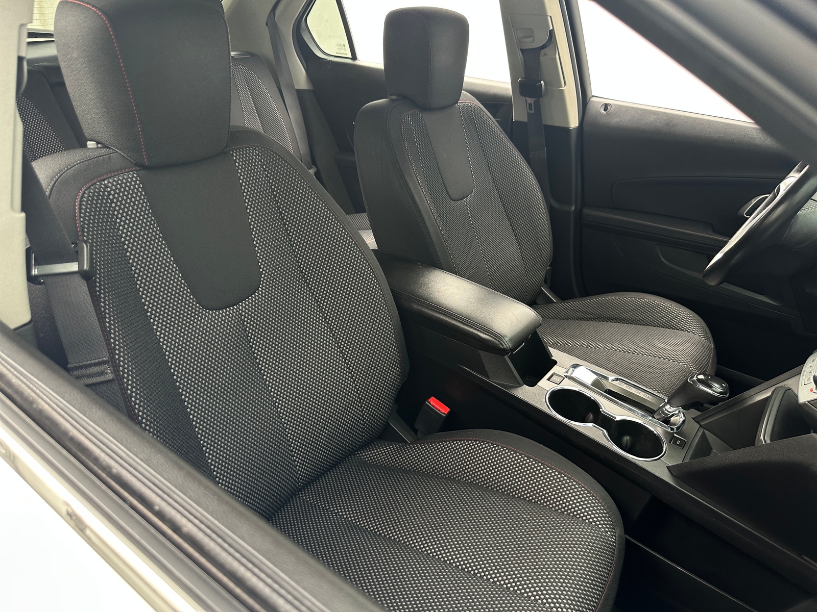 Thumbnail: 2017 Chevrolet Equinox - 2