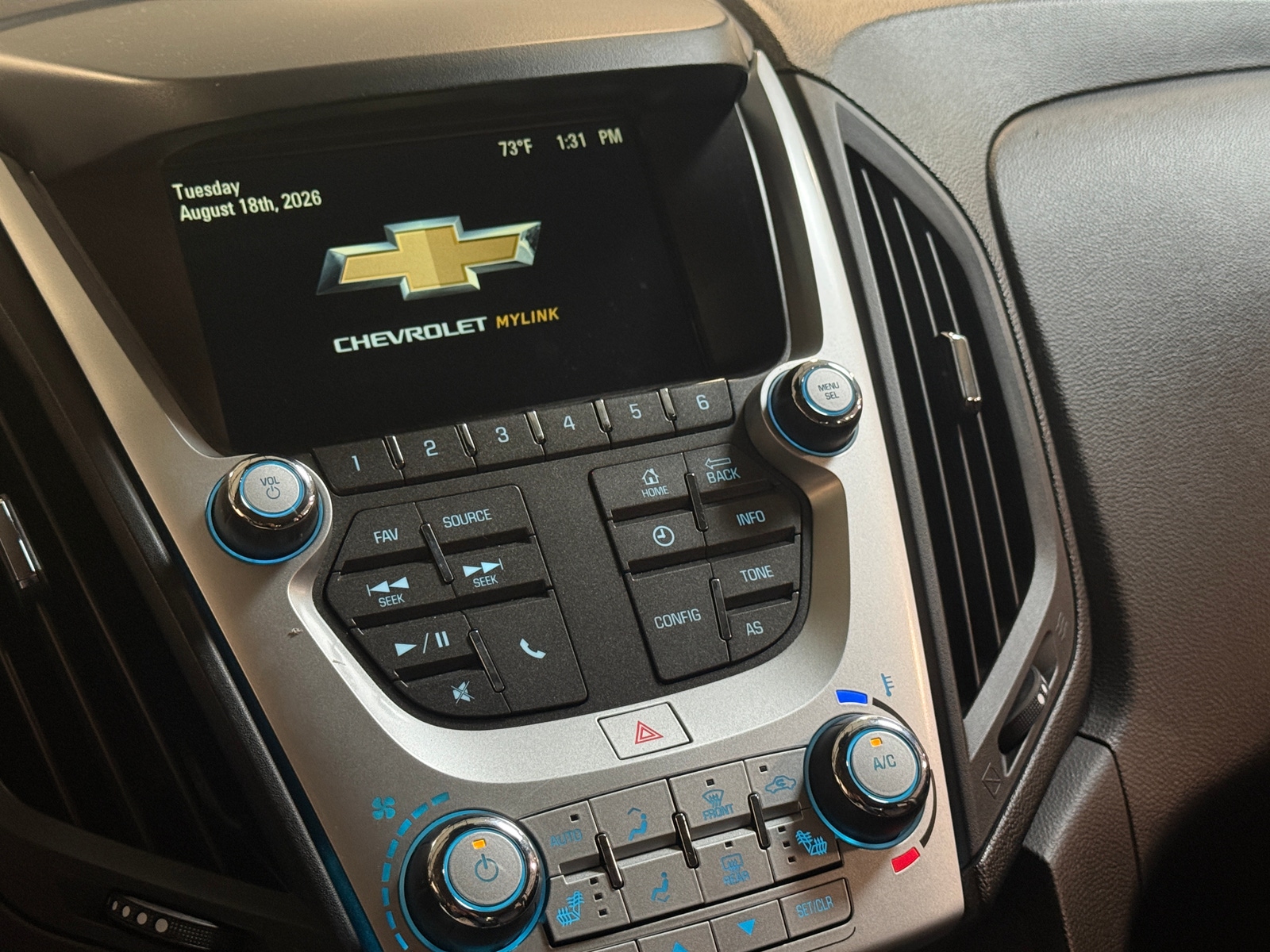 Thumbnail: 2017 Chevrolet Equinox - 4