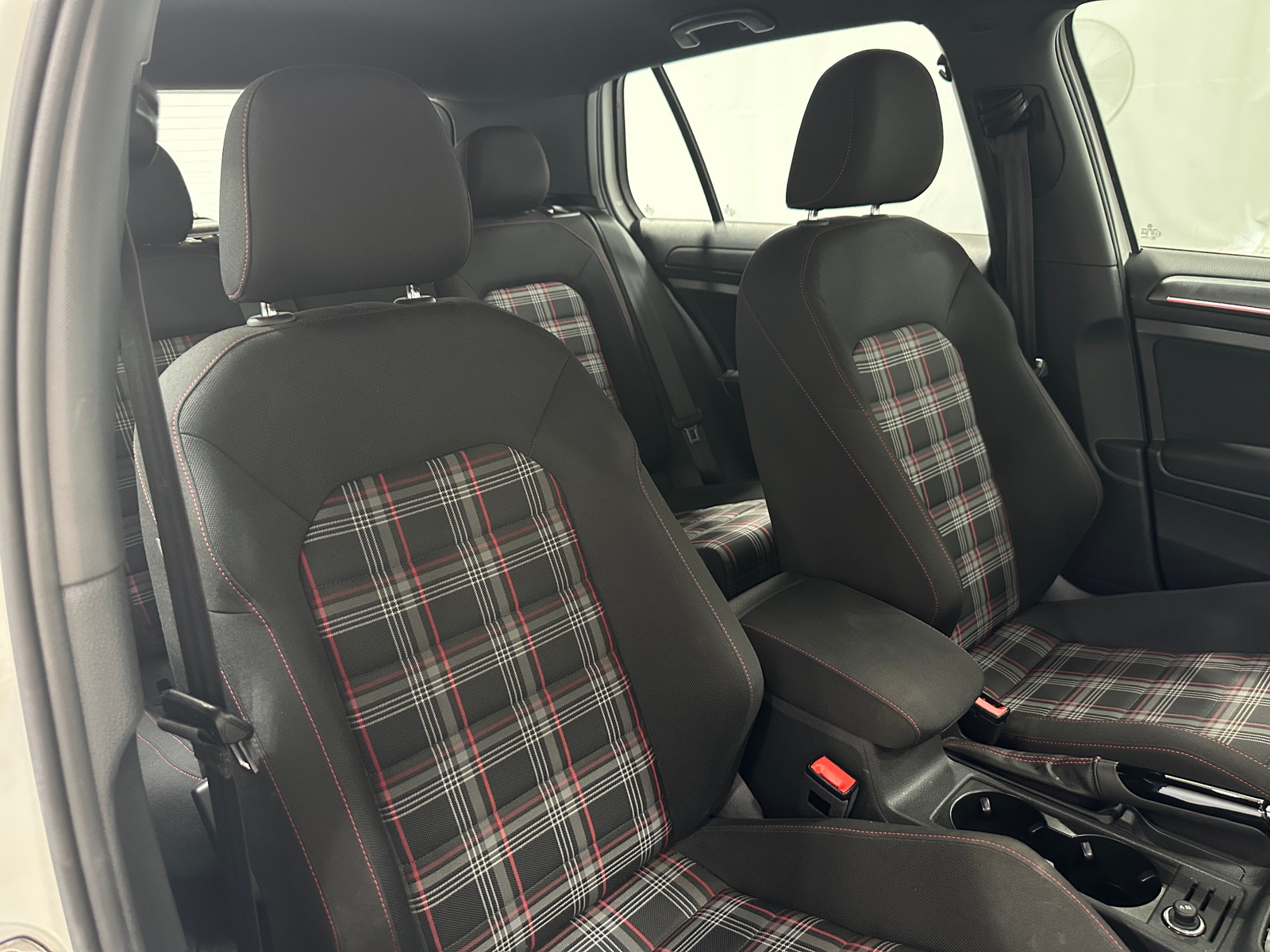 Thumbnail: 2021 Volkswagen Golf - 2