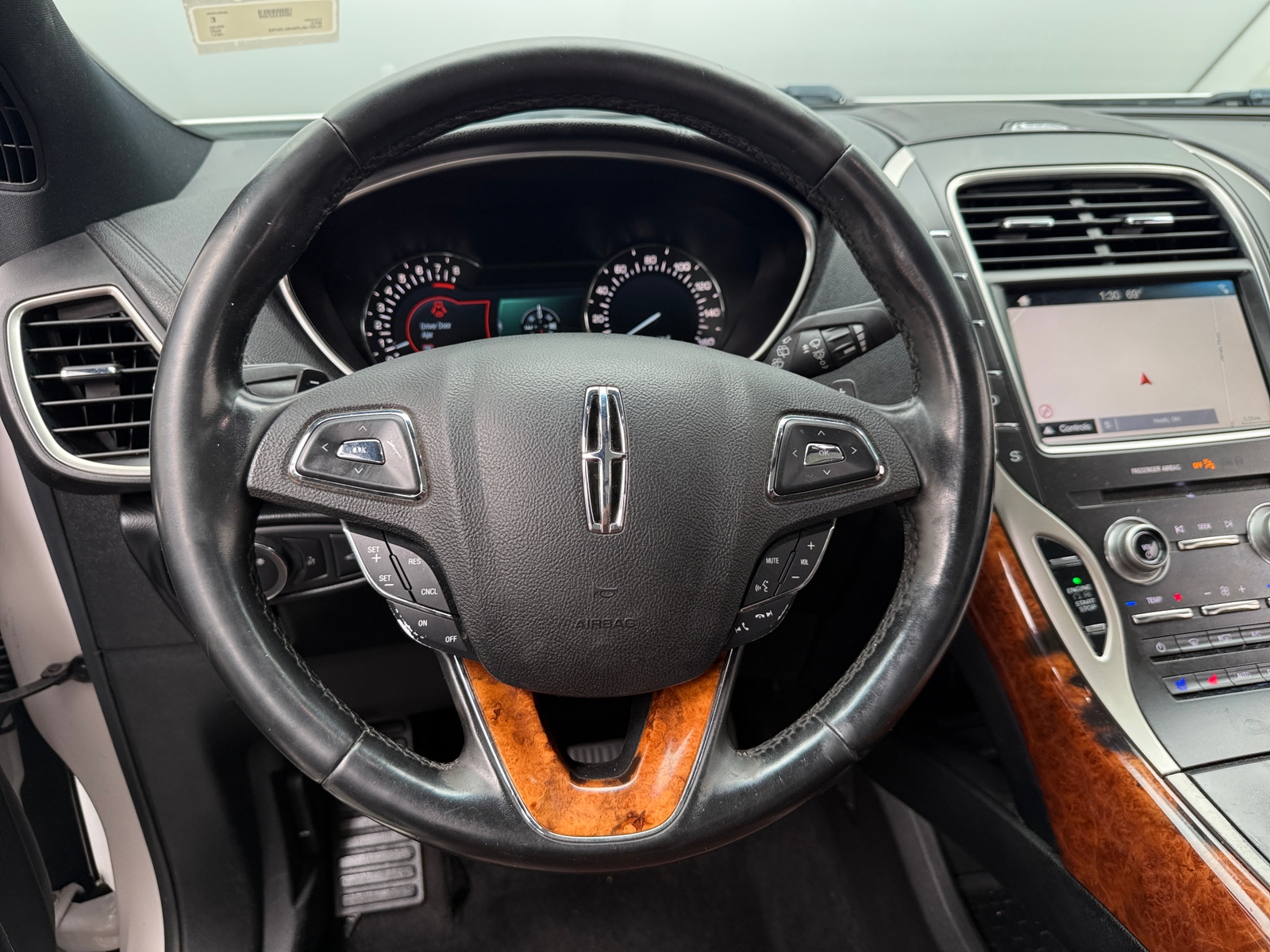 Thumbnail: 2017 Lincoln MKX - 4