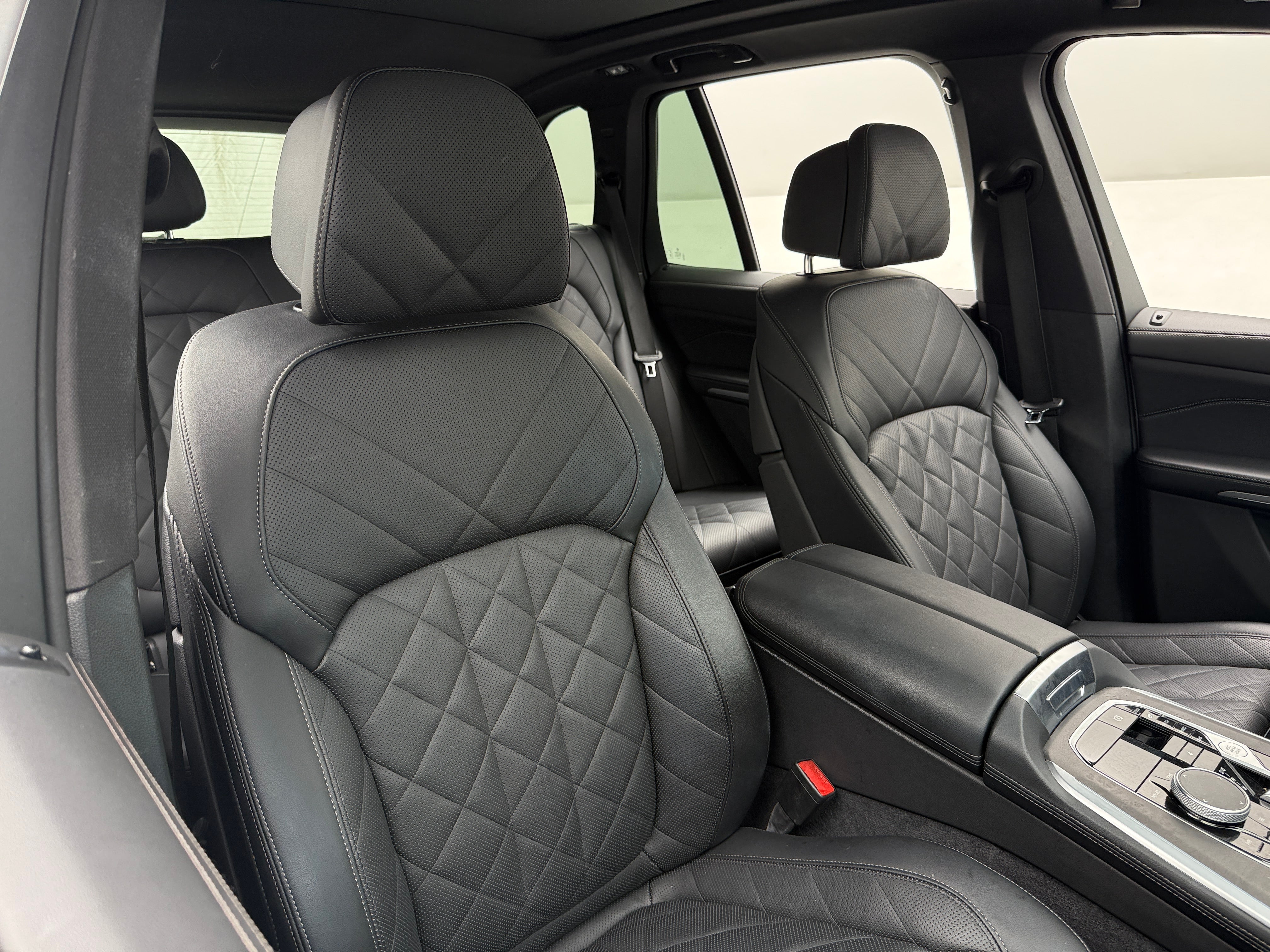2025 BMW X5 40i