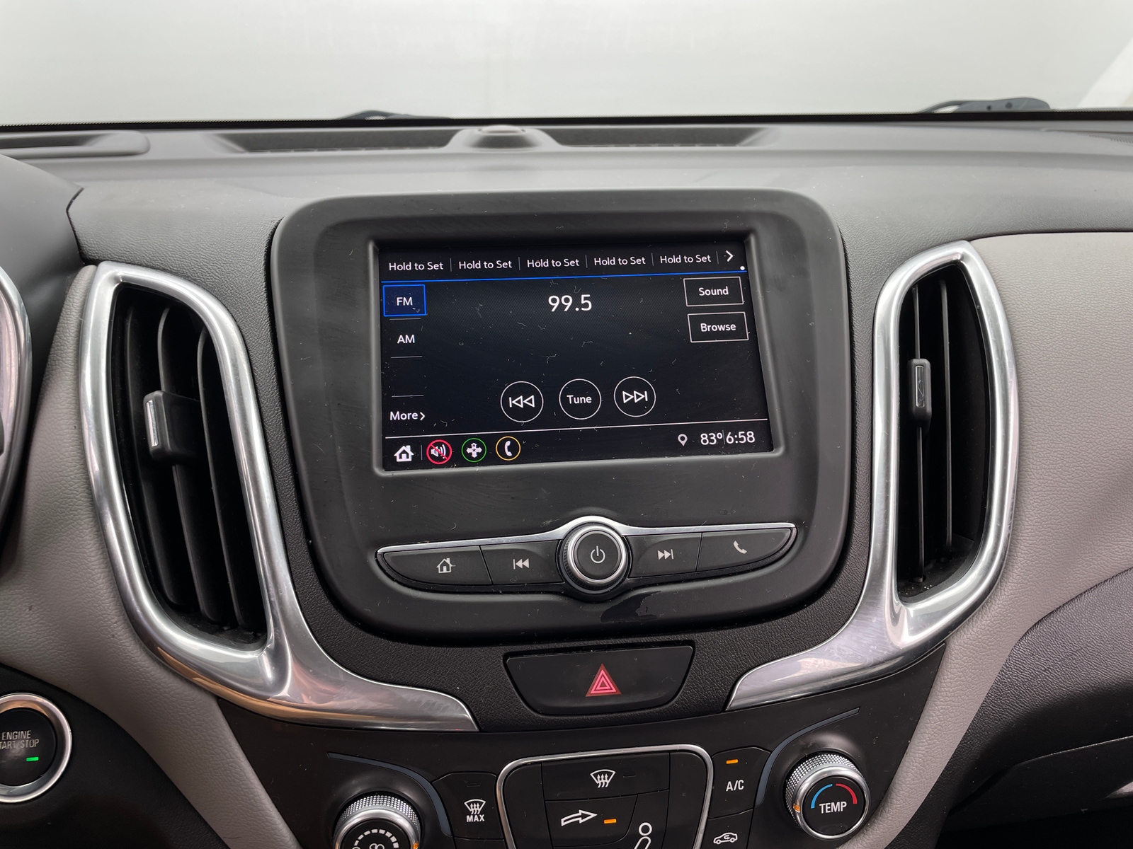 Thumbnail: 2020 Chevrolet Equinox - 4