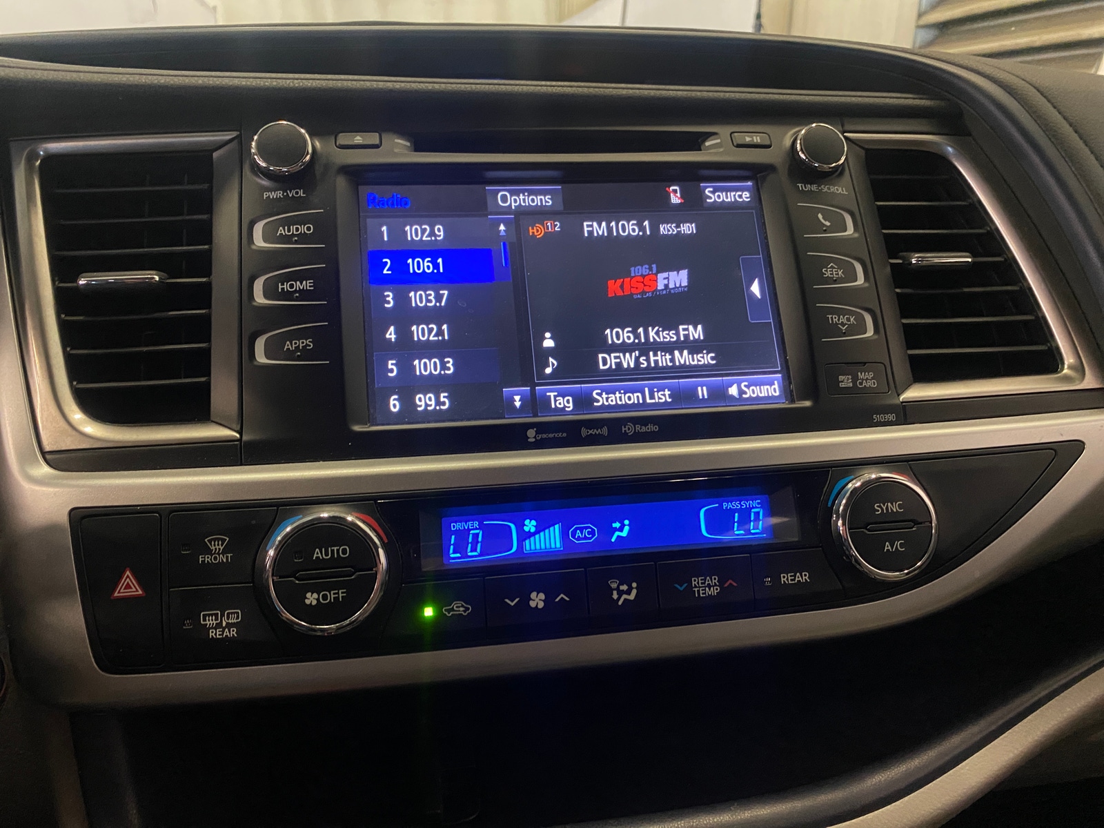 Thumbnail: 2019 Toyota Highlander - 3