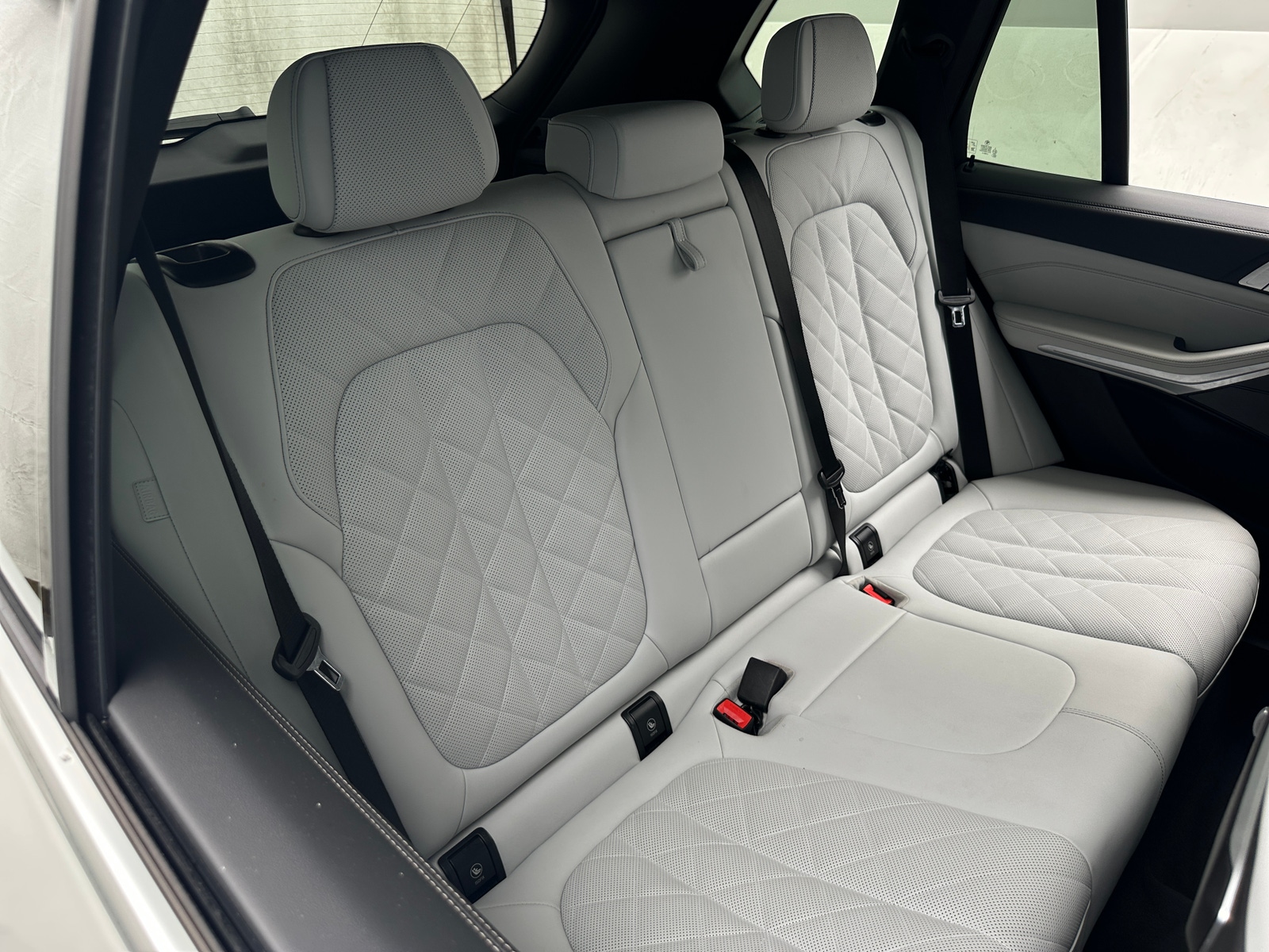 Thumbnail: 2026 BMW X5 - 5