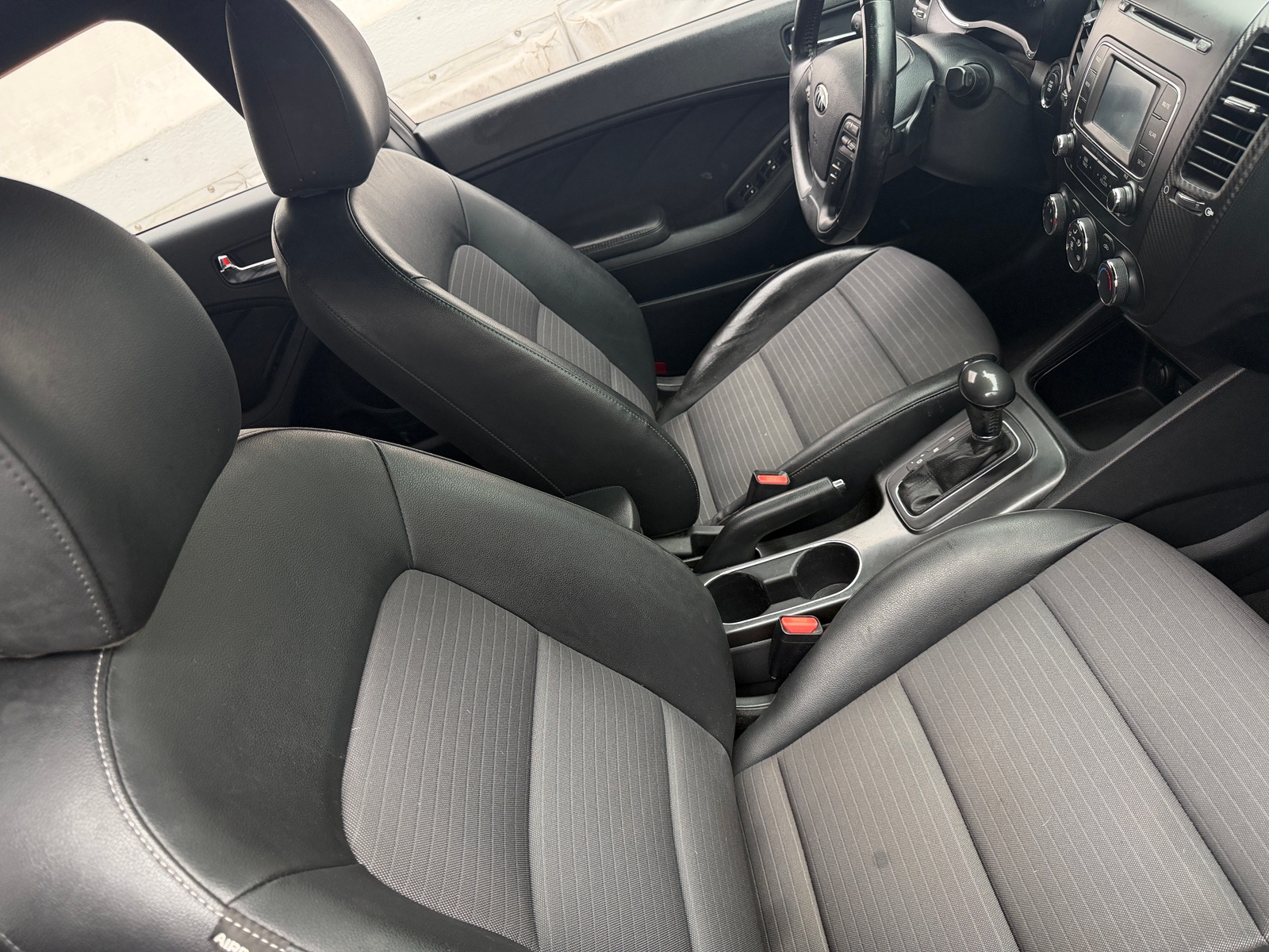 Thumbnail: 2016 Kia Forte - 2