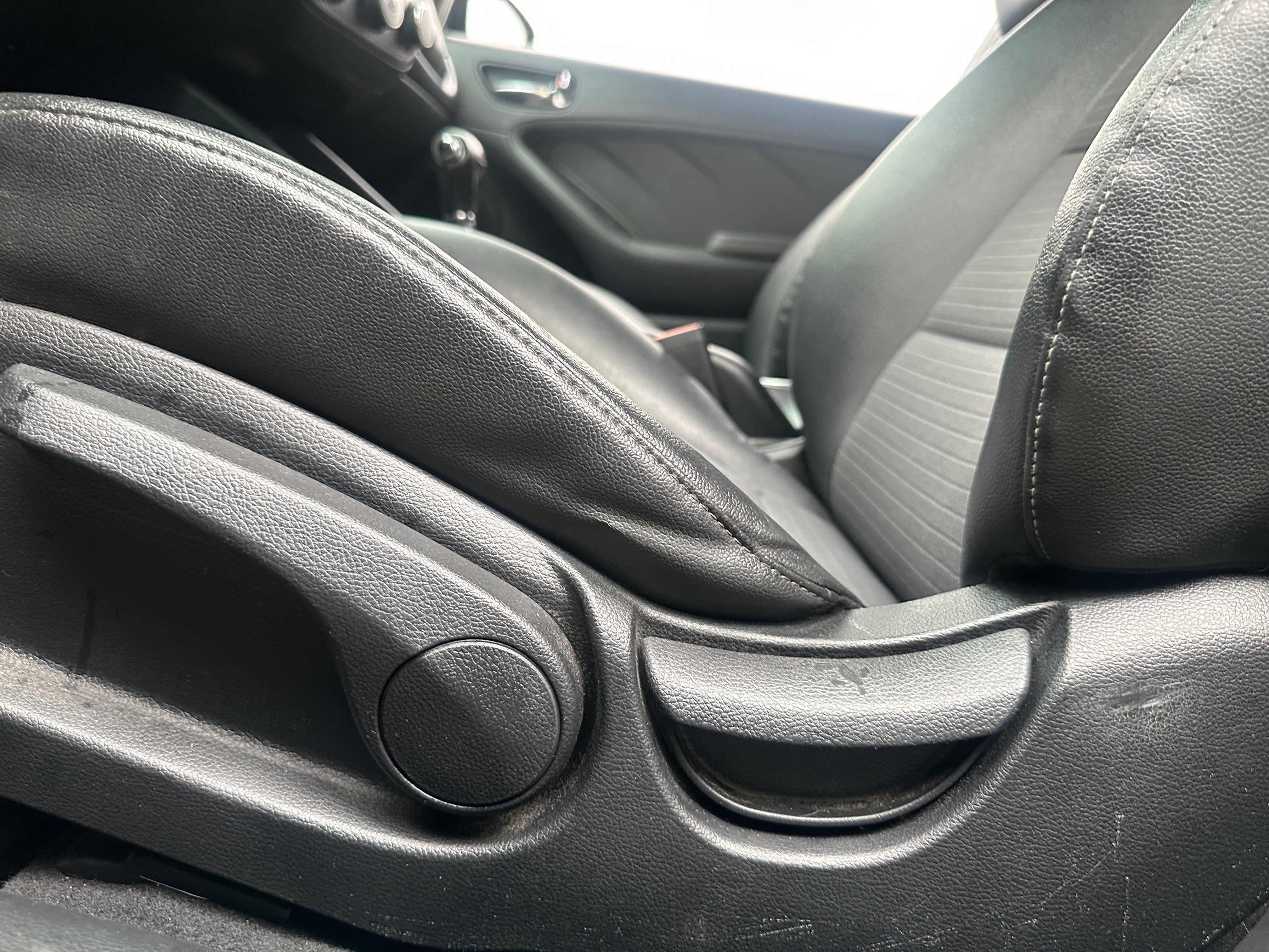 2016 Kia Forte5