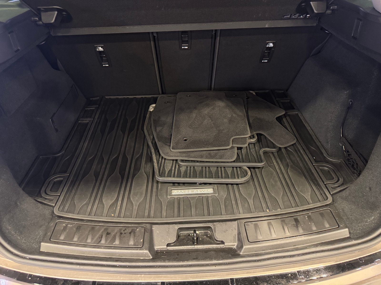 Thumbnail: 2023 Land Rover Range Rover Evoque - 7