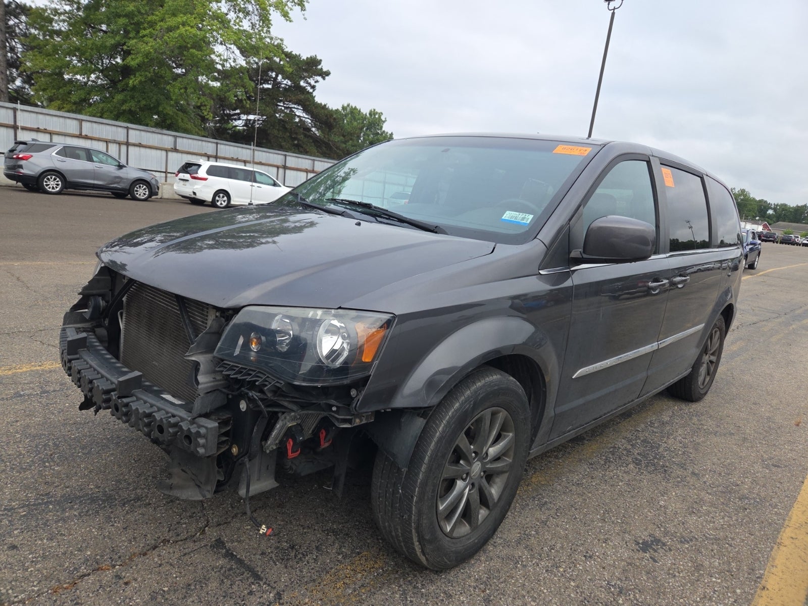 2016 Chrysler Town & Country S