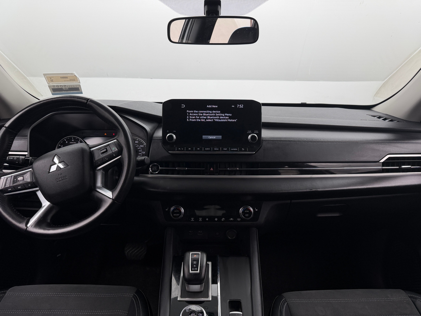 Thumbnail: 2024 Mitsubishi Outlander - 3